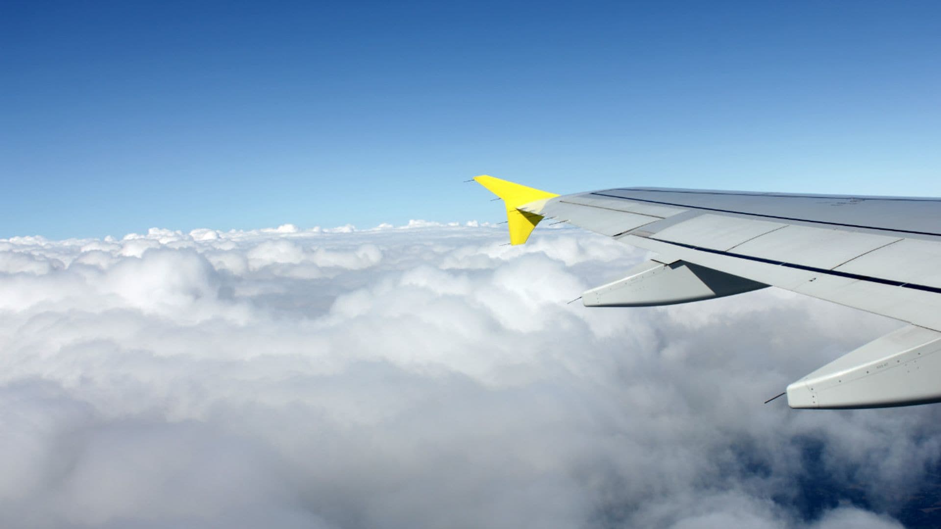 Meditación a 35.000 pies: cómo relajarte mientras viajas en avión