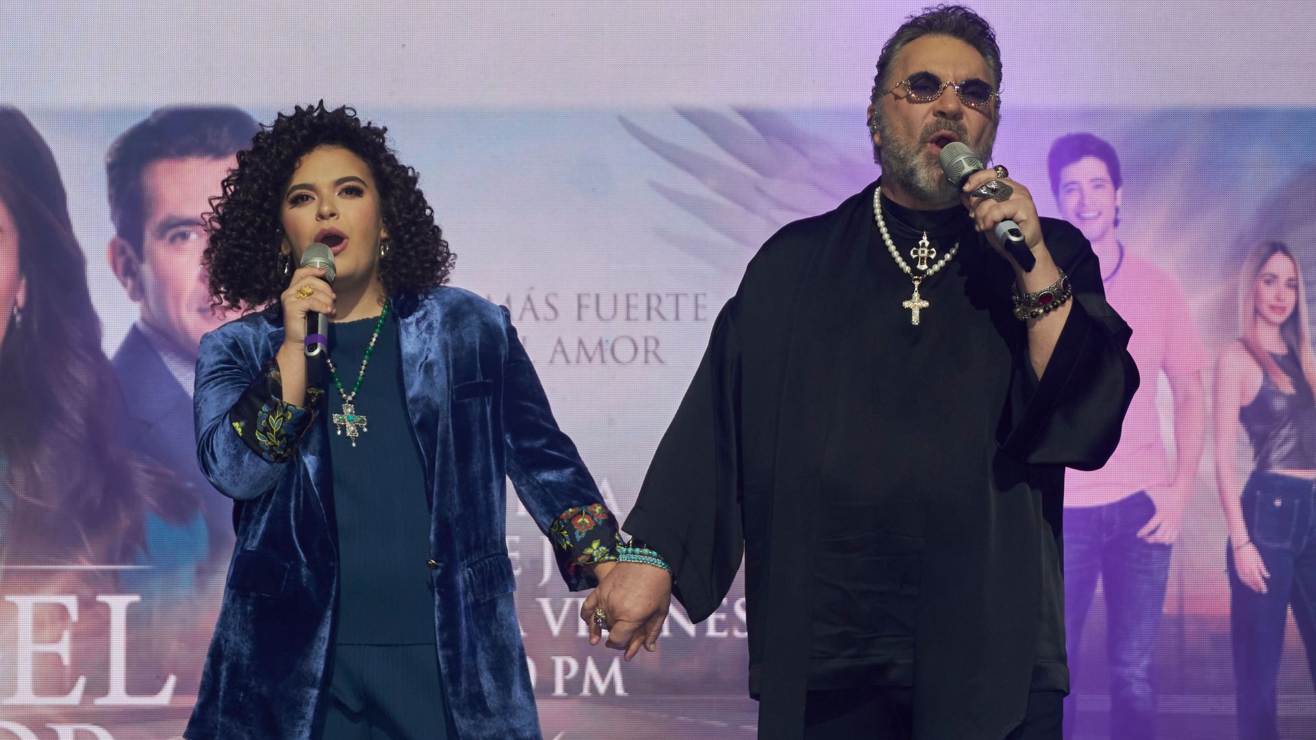 Lucerito Mijares debuta en las telenovelas de la mano de su padre