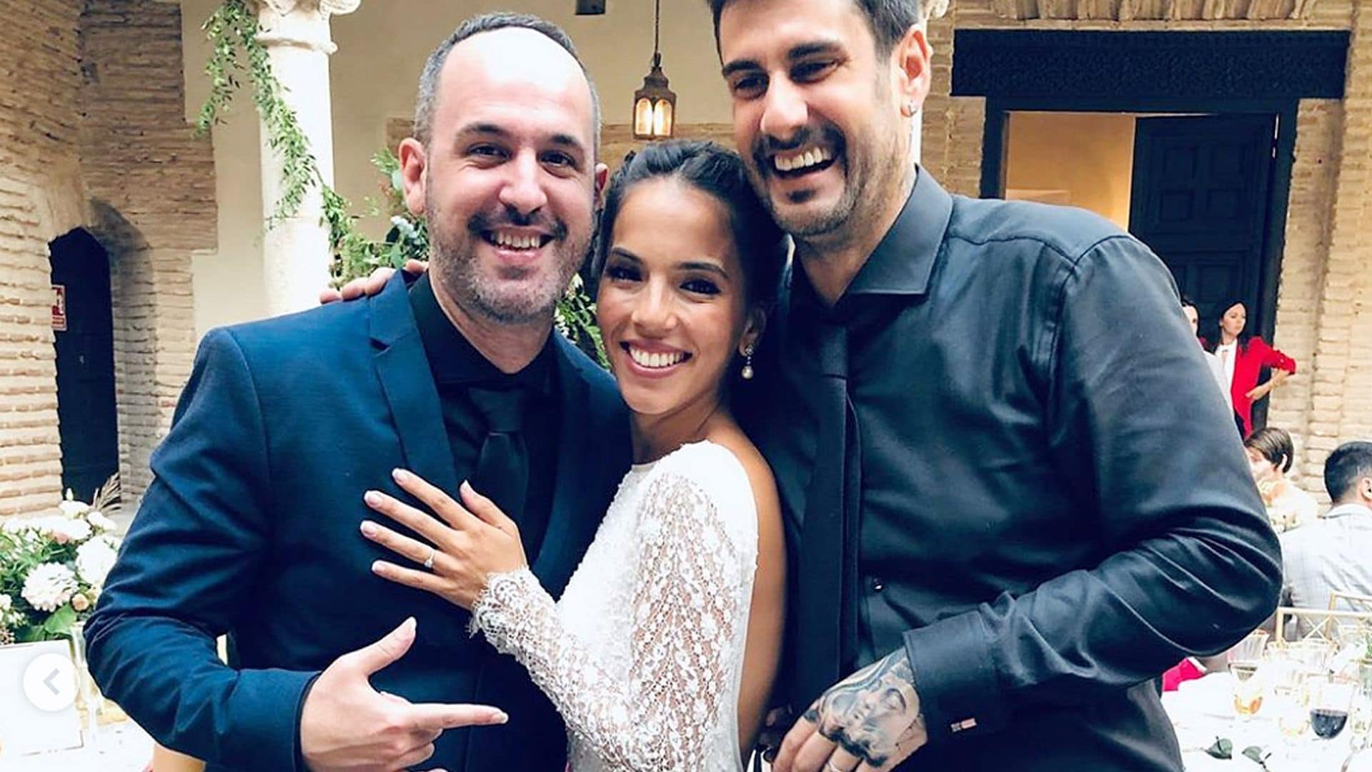 El original 'look' de Melendi para la fiesta de su boda con Julia Nakamatsu