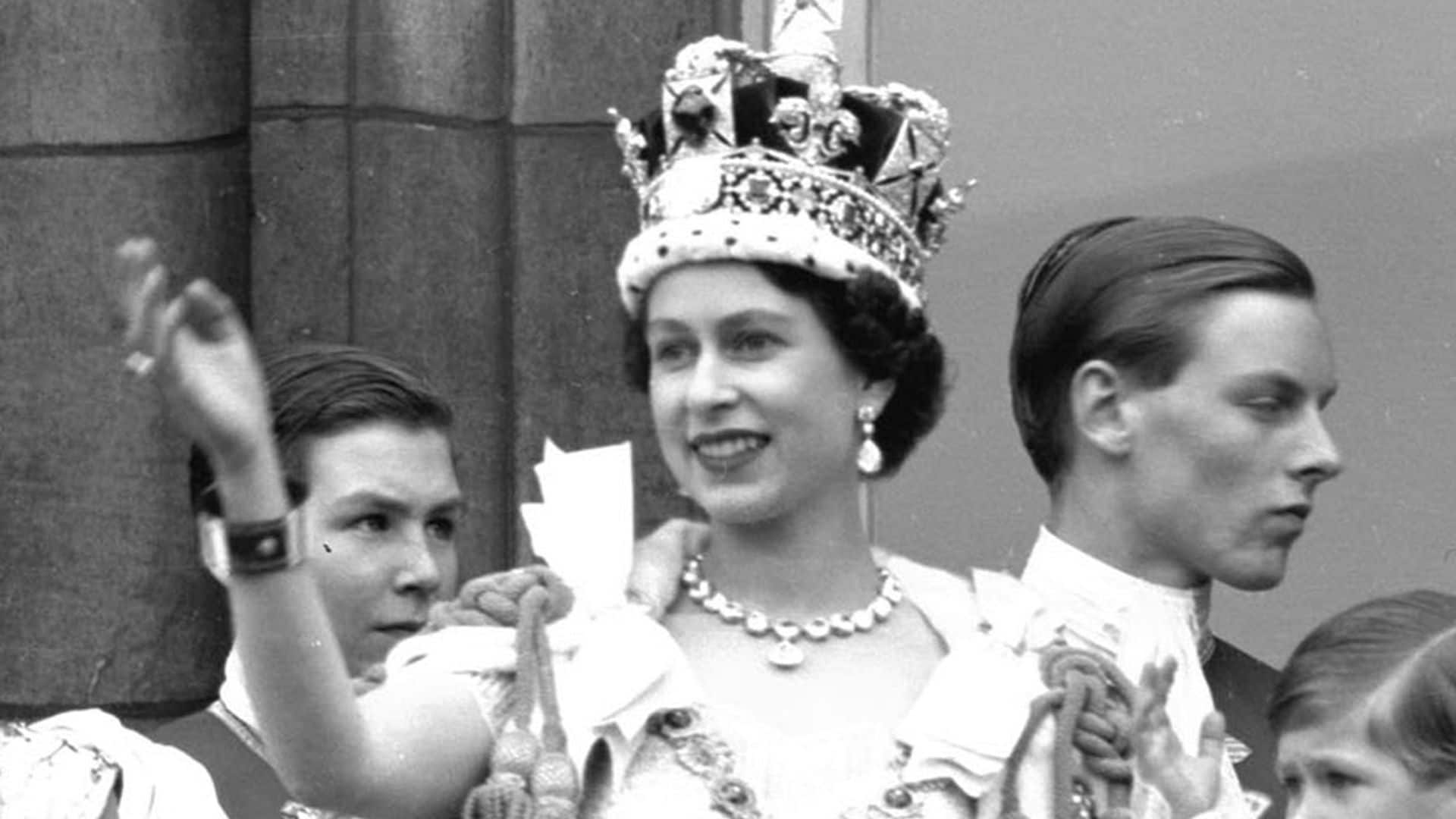 Un diamante de la tiara de Westminster y otras impresionantes joyas que pueden ser suyas... si es millonario