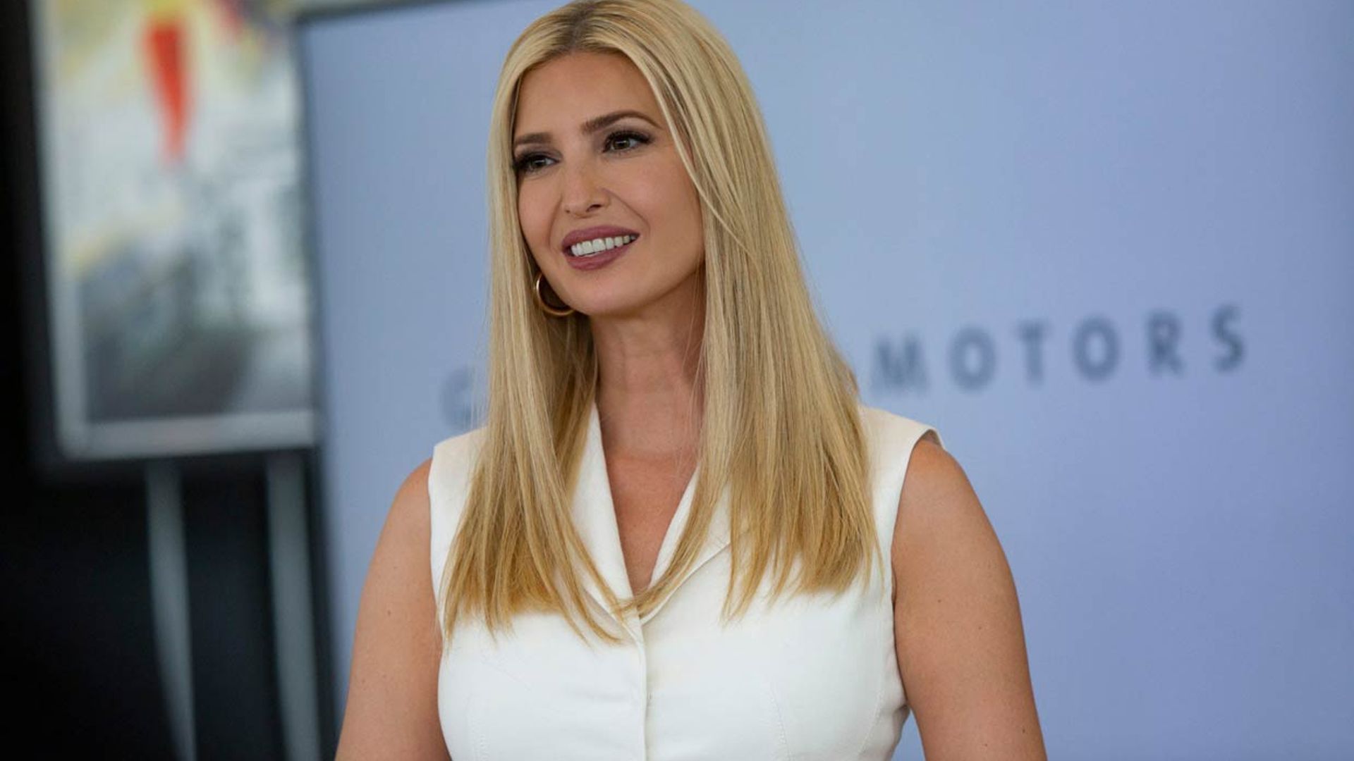 Ivanka Trump se marca 'un Letizia' y presume de estilazo con su último look