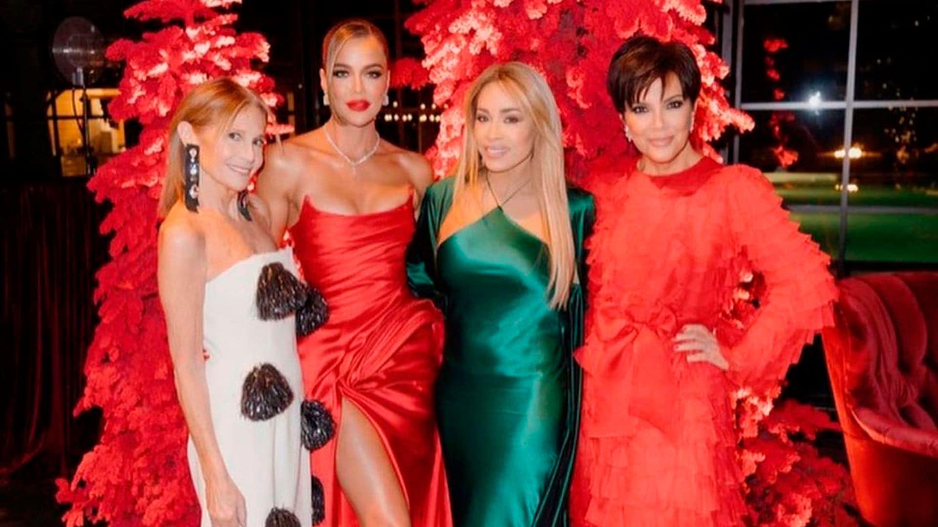La fastuosa fiesta navideña de las Kardashian ¡con renos incluidos y la actuación de la cantante Sia!