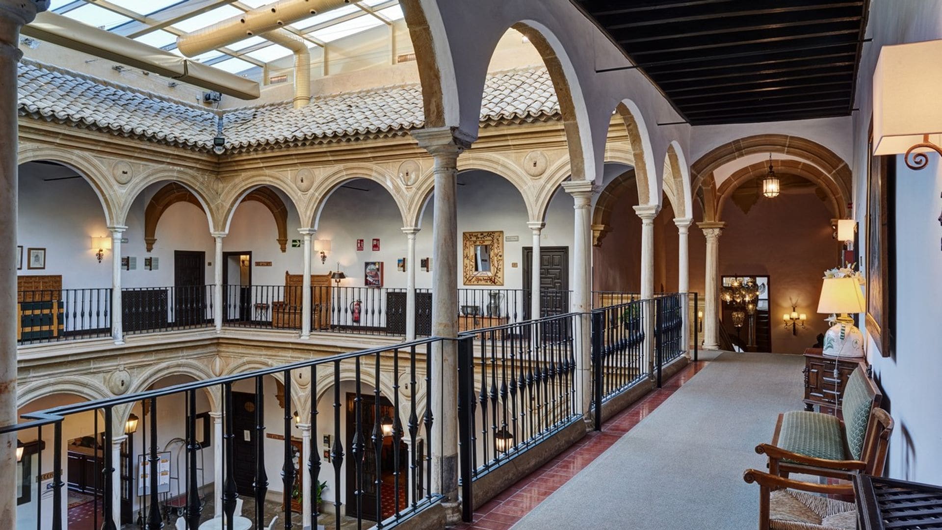 5 Paradores donde lo que más impresiona es su interior