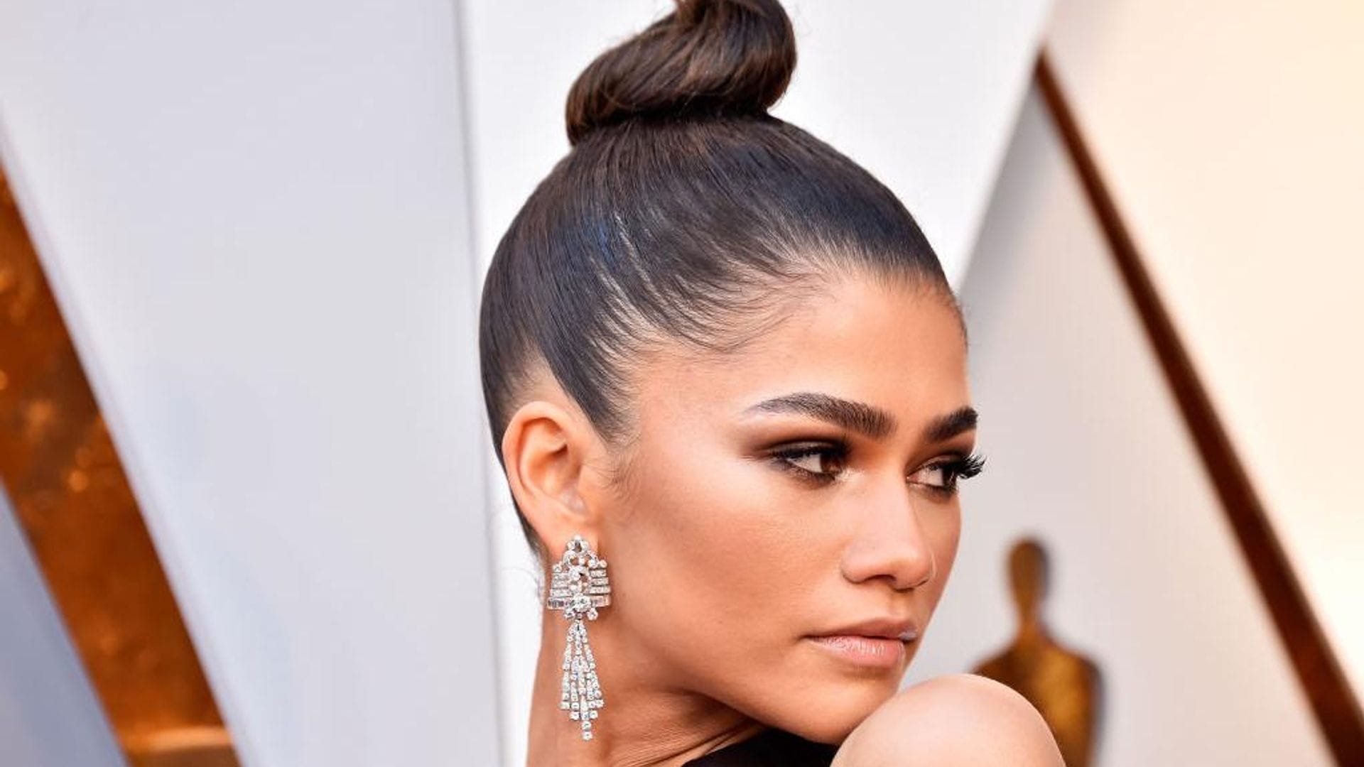 Zendaya y su sencilla rutina de maquillaje que puedes replicar ¡así de fácil!