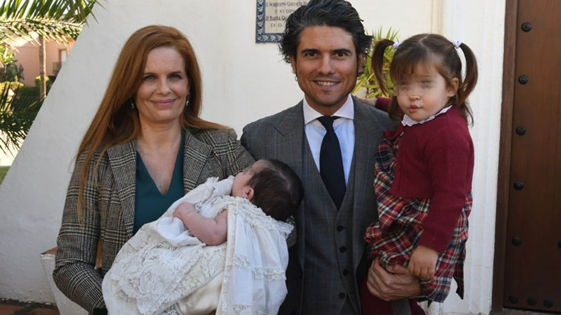 Así ha sido el bautizo de Fernando, el segundo hijo de Olivia de Borbón y Julián Porras