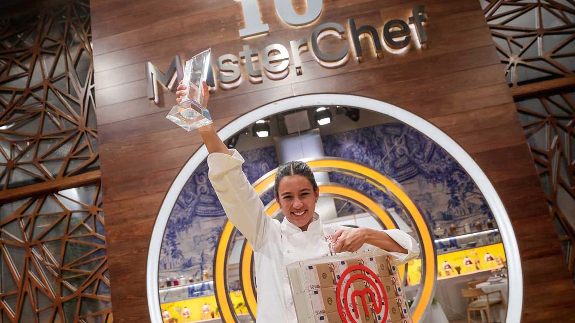 María Lo gana 'MasterChef 10' en una final muy reñida