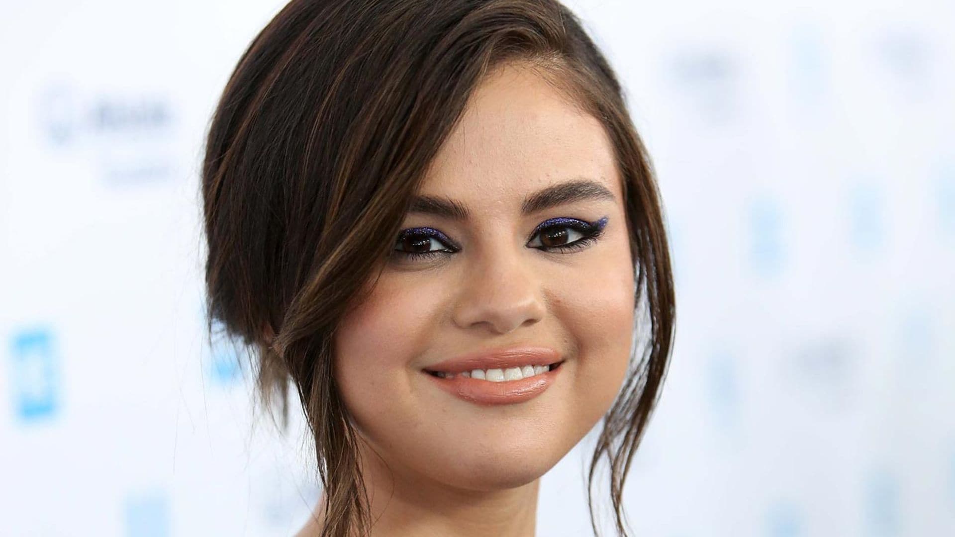 ¡Estupenda! Selena Gomez reaparece en una alfombra roja tras unos meses complicados