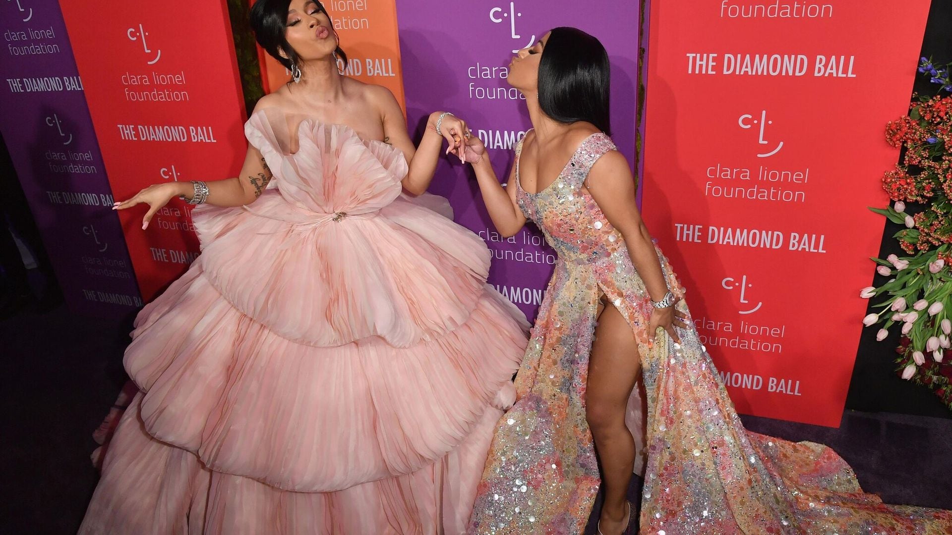 Cardi B le regala a su hermana una lujosa camioneta por su cumpleaños