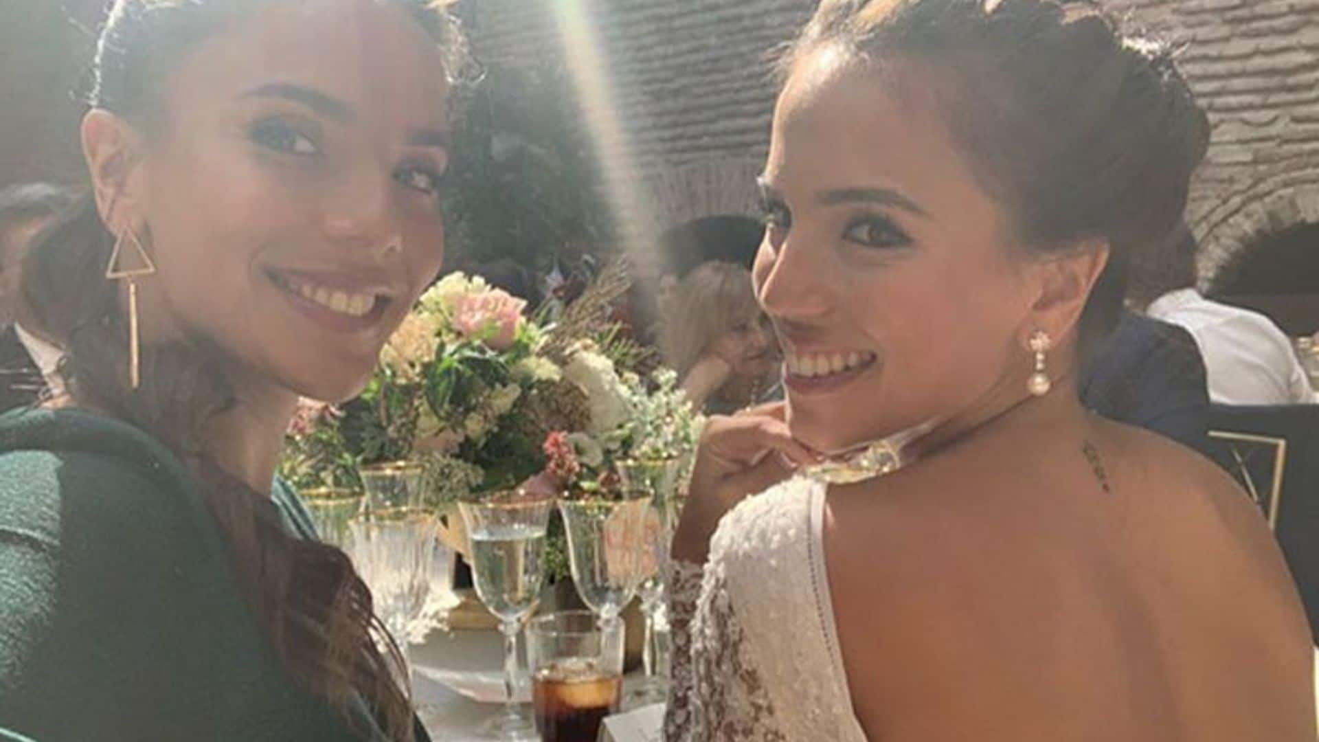 Los dos seductores vestidos de Julia Nakamatsu en su boda con Melendi