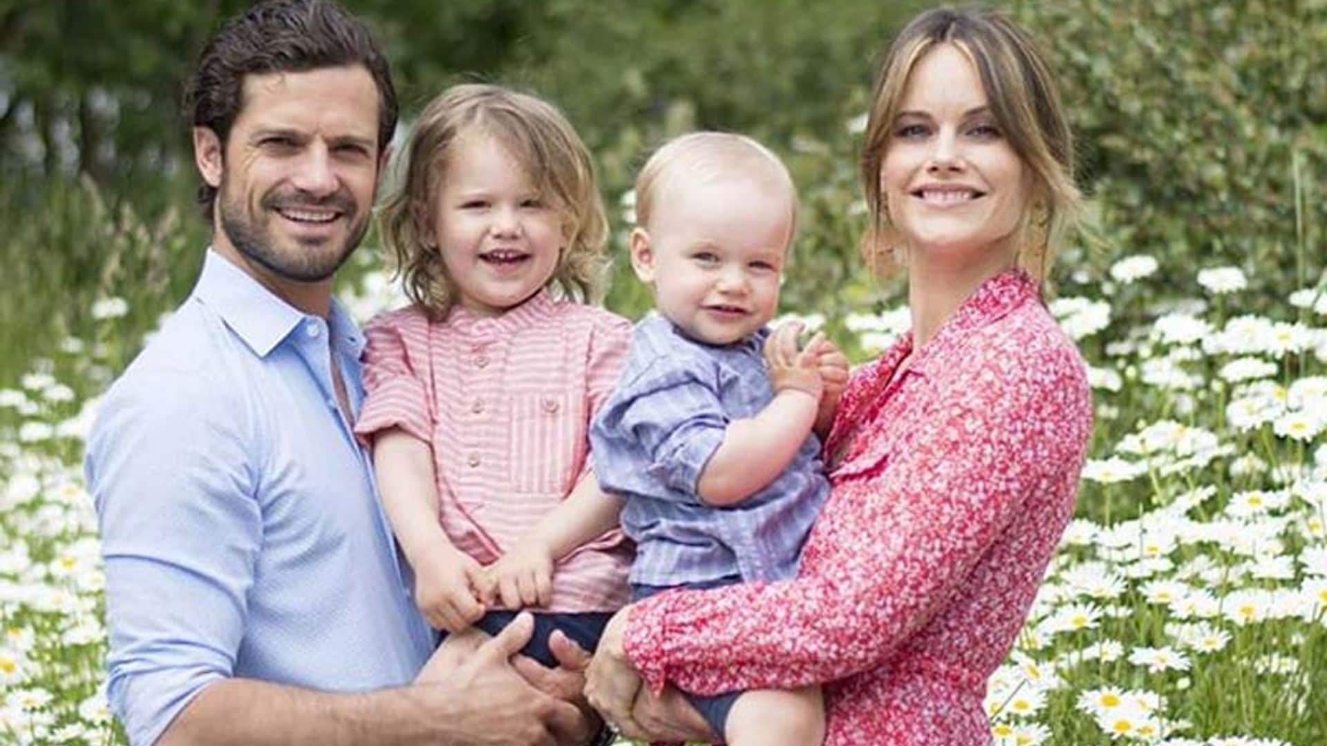 Carlos Felipe y Sofia de Suecia... ¡cómo han crecido sus pequeños!