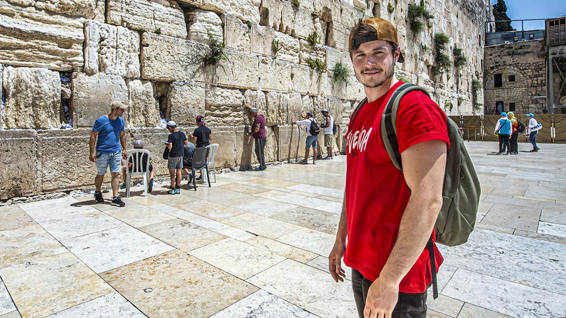 Cultura, fans y desconexión: Miki se 'escapa' de los ensayos eurovisivos para visitar Jerusalén