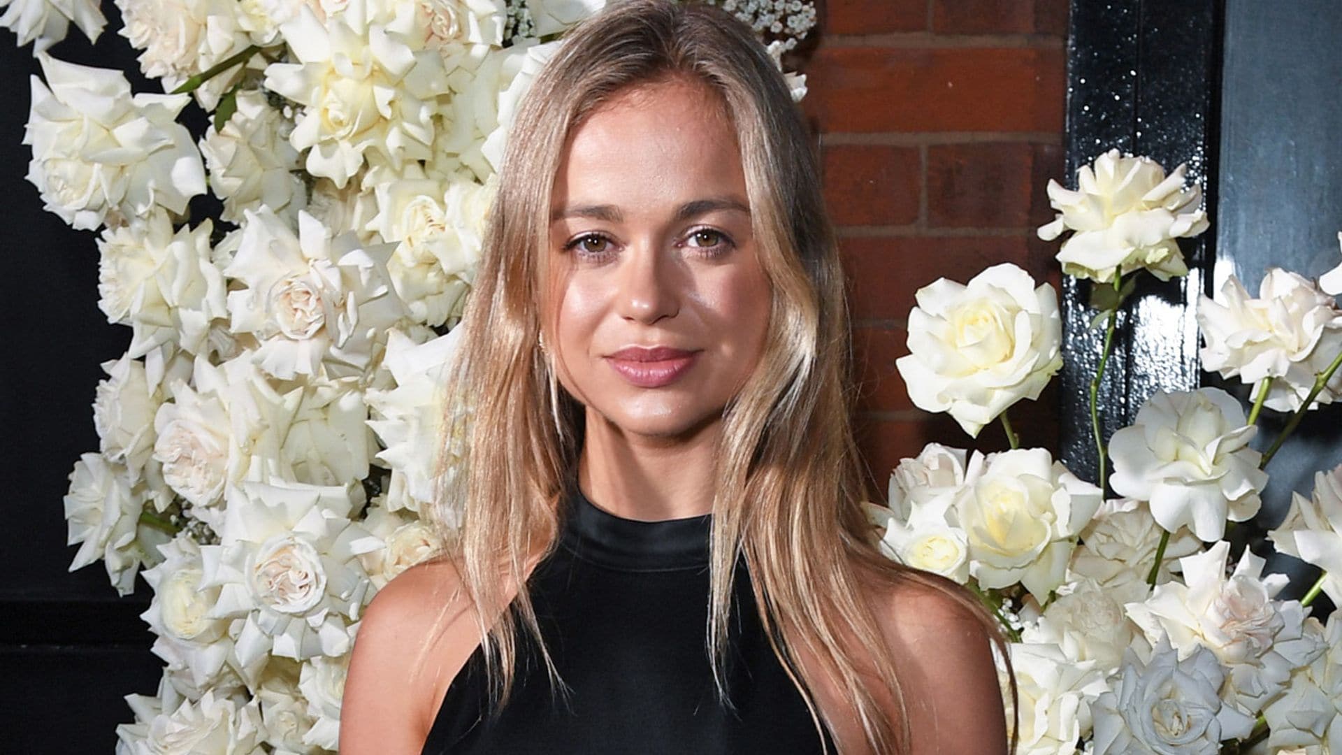 Amelia Windsor confirma su pasión por la moda española con un vestido estampado y bailarinas