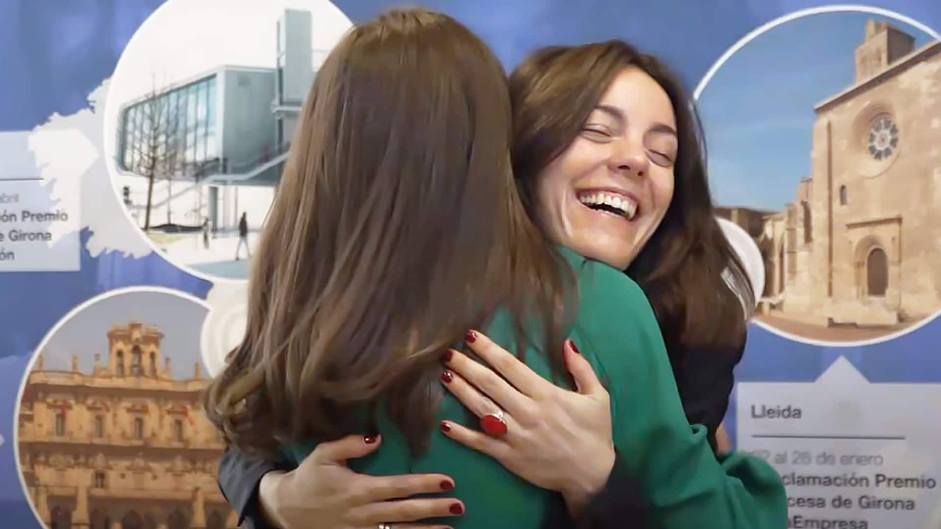 reina letizia abrazo