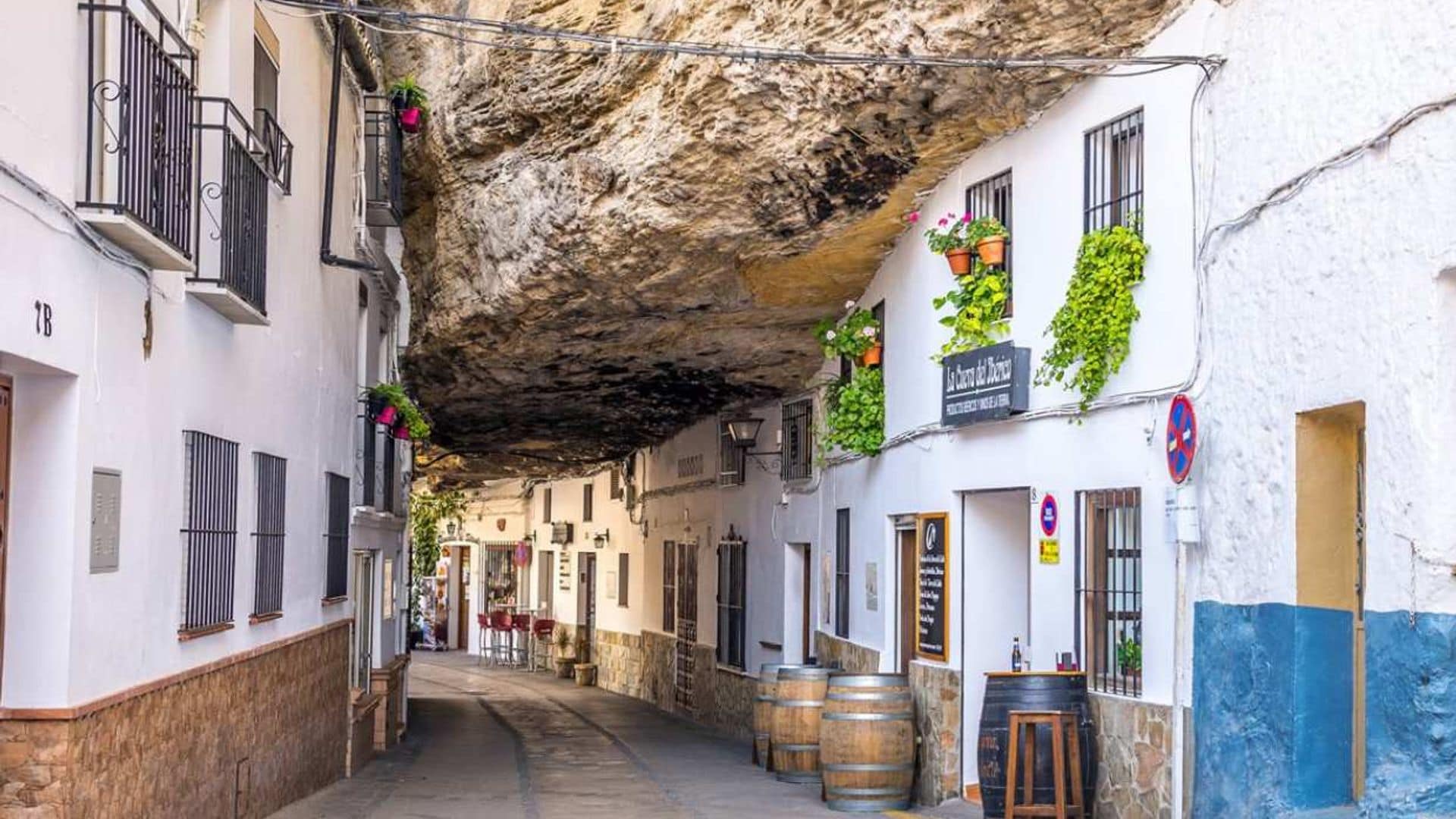 Setenil de las Bodegas, el pueblo gaditano donde el cielo es de roca