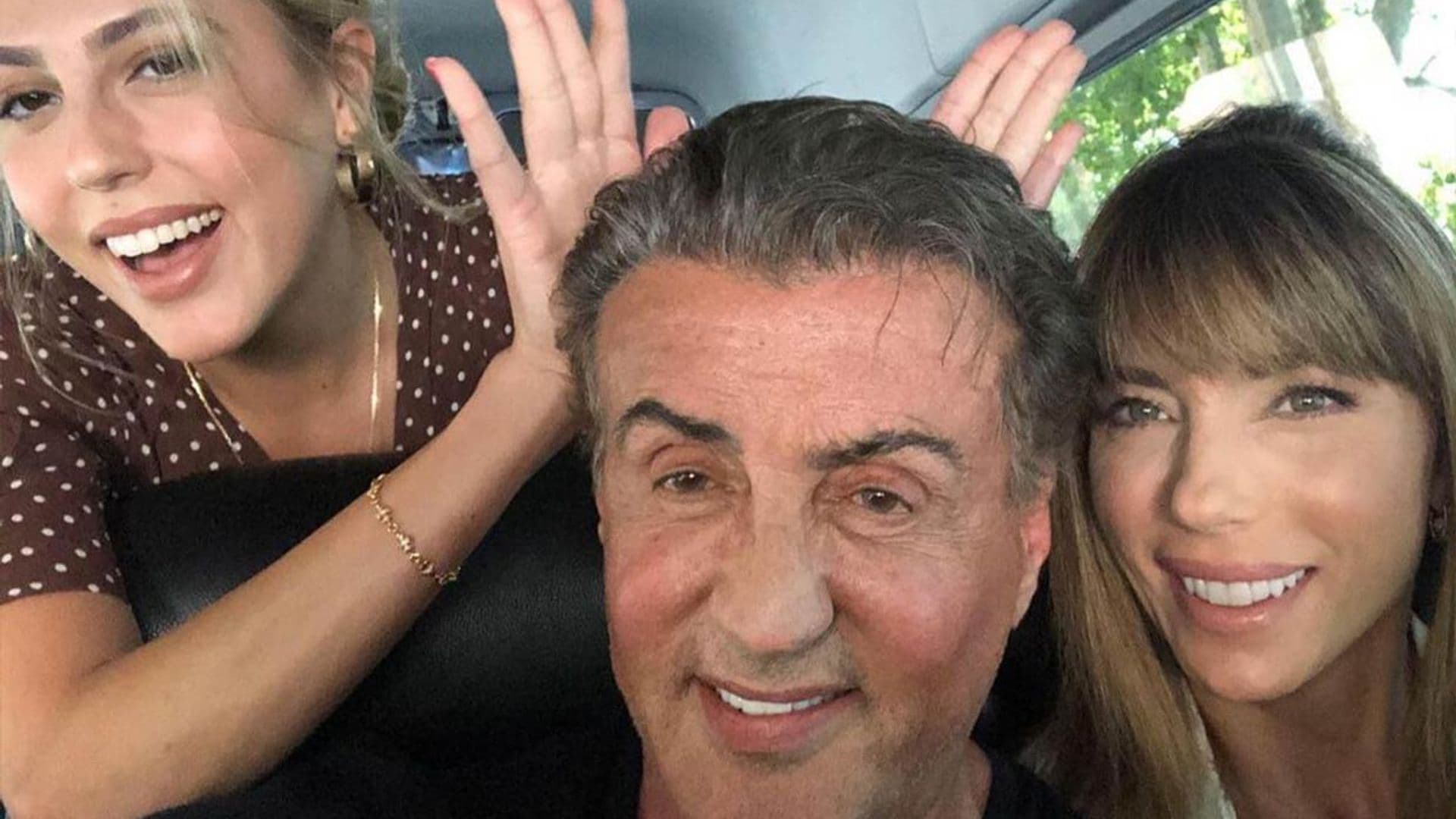 Sylvester Stallone comparte fotos en familia (incluida su ex) en medio de su complicado divorcio