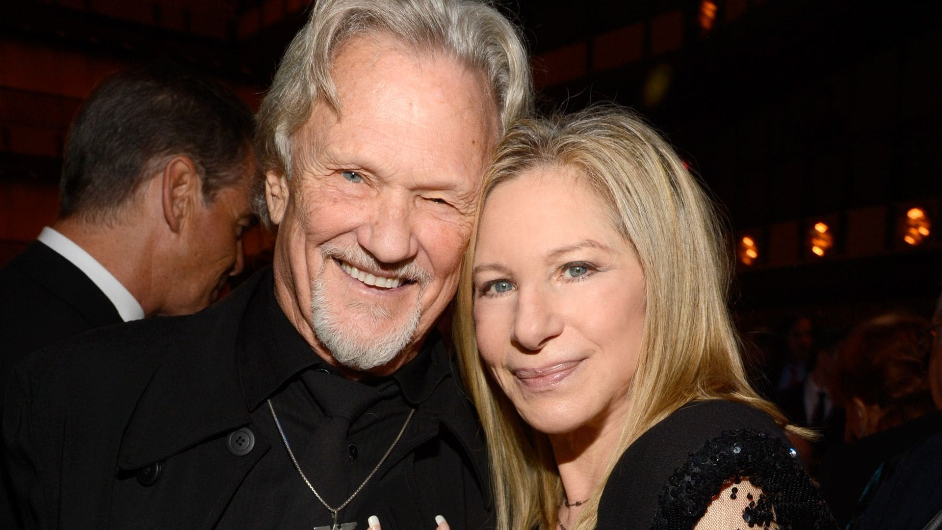 Muere Kris Kristofferson, icono 'country' y protagonista de 'A Star is Born' junto a Barbra Streisand