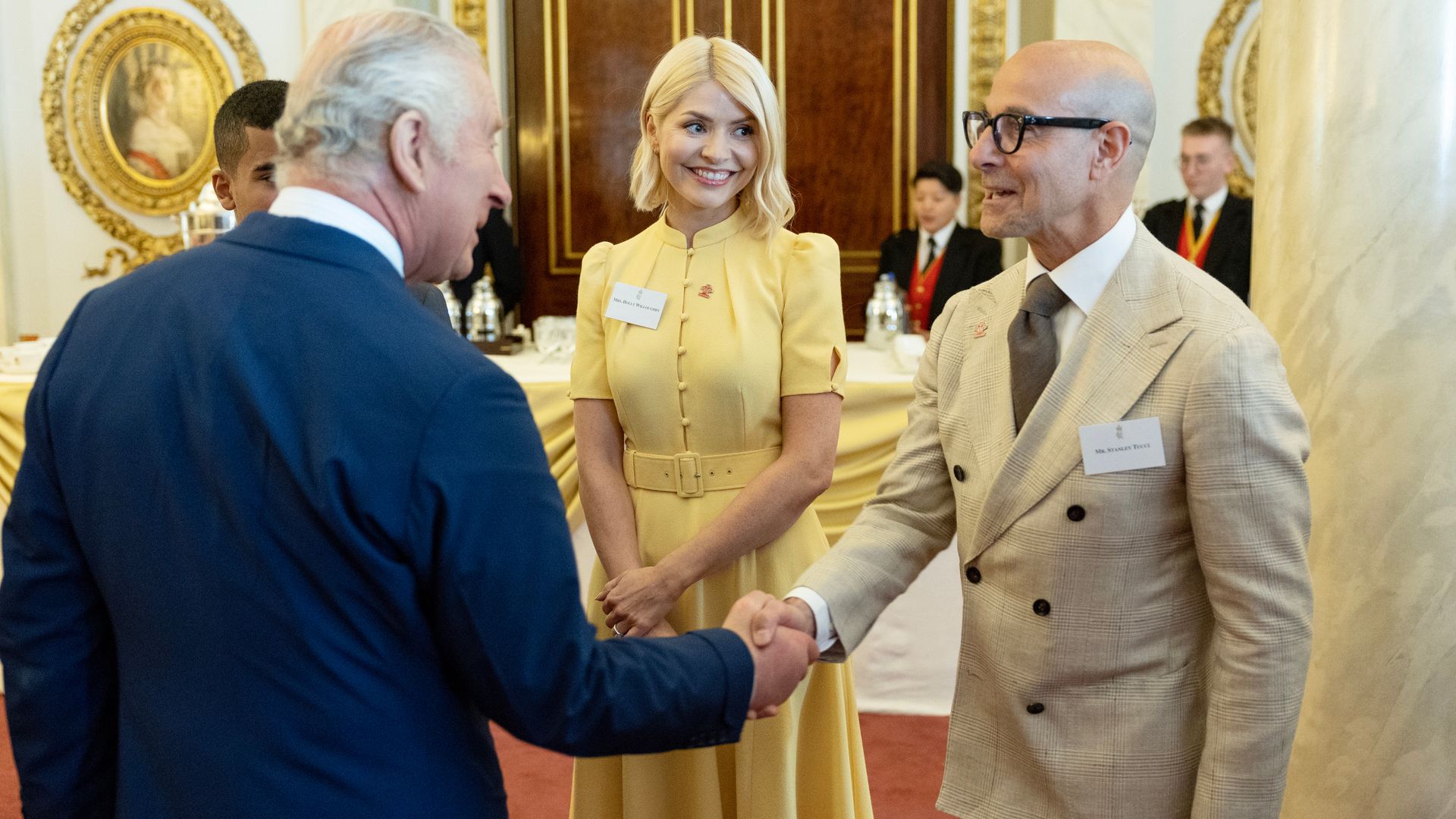 El peculiar encargo personal que Carlos III le ha hecho a Stanley Tucci