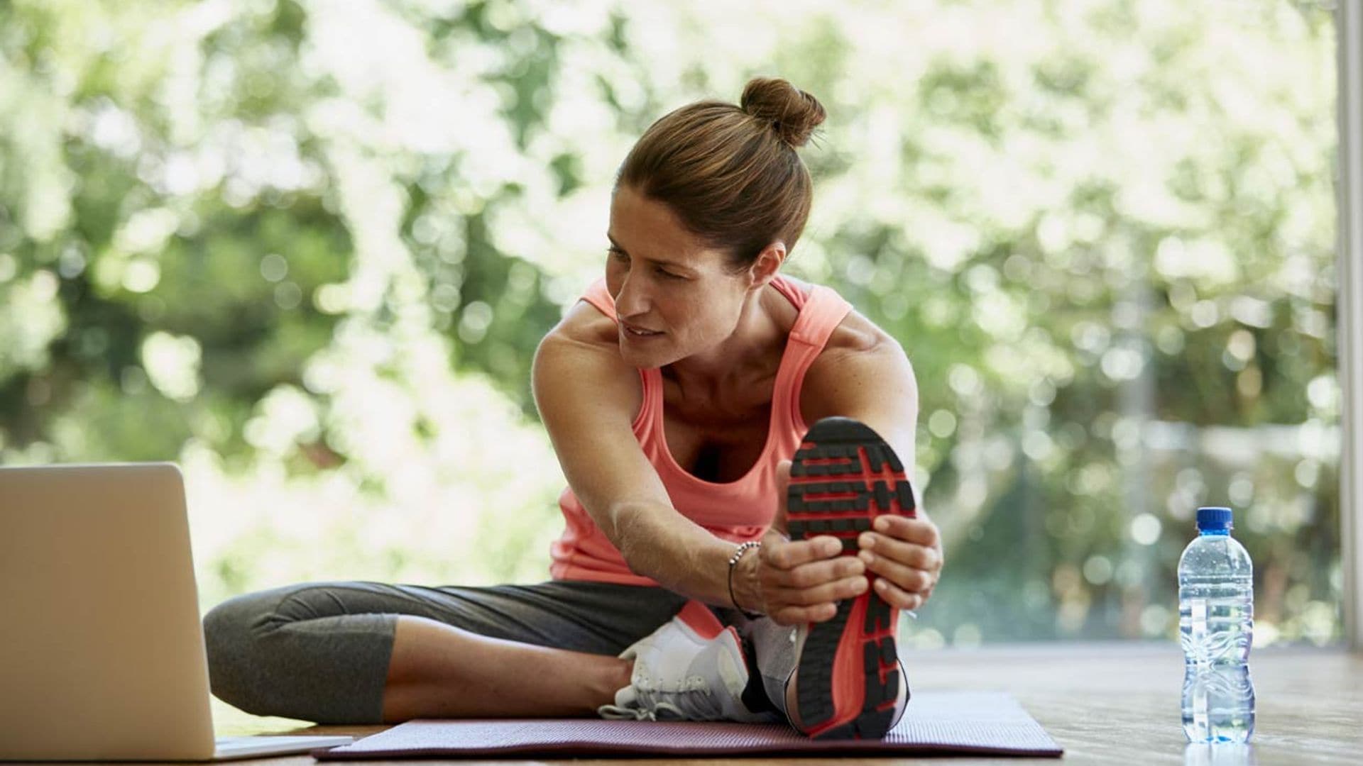 8 ejercicios para adelgazar y tonificar brazos, glúteos y piernas si tienes más de 50