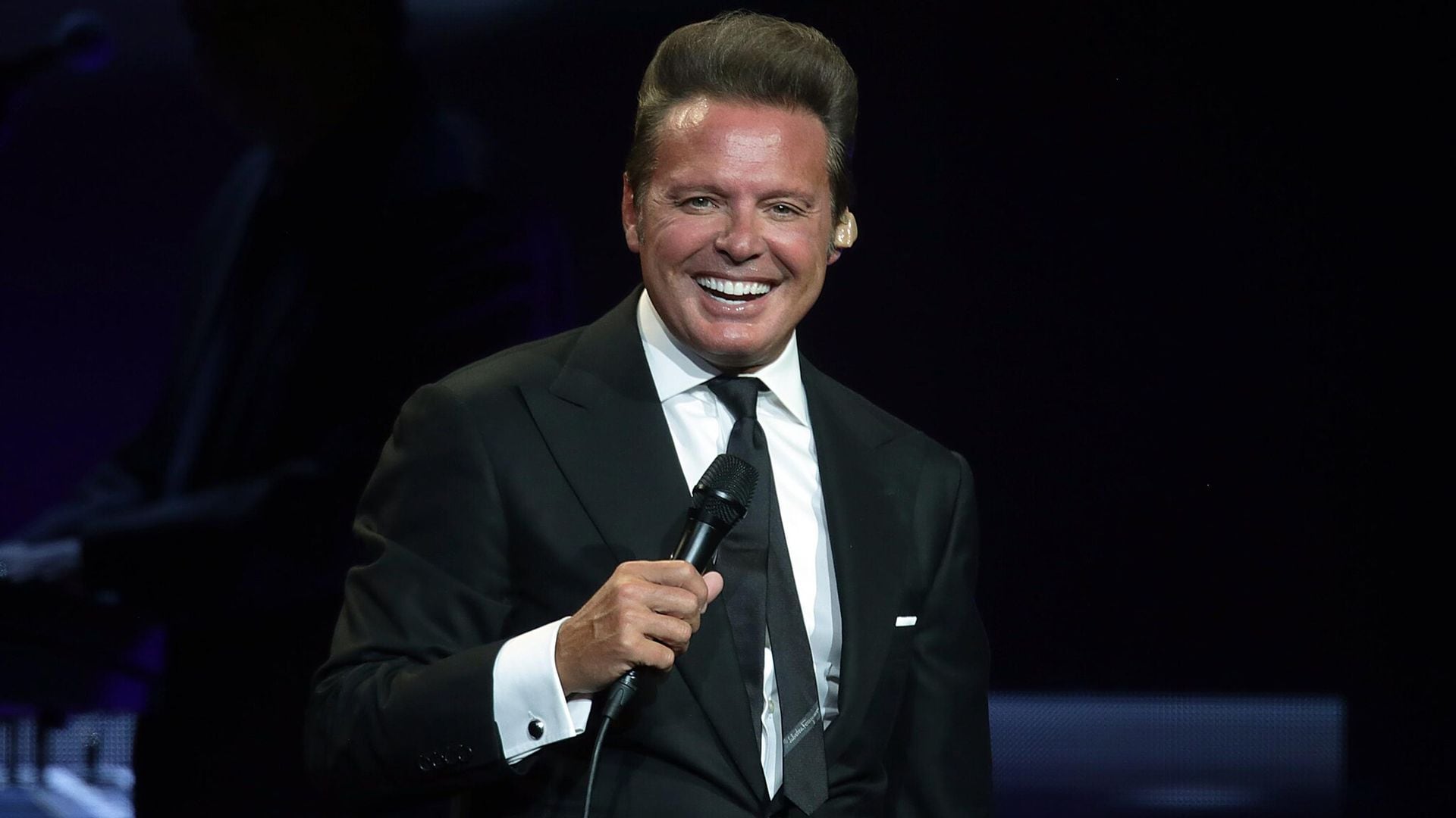 Con éxito, Luis Miguel arranca su esperada gira en Argentina