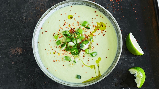 sopa de aguacate pepino y yogur