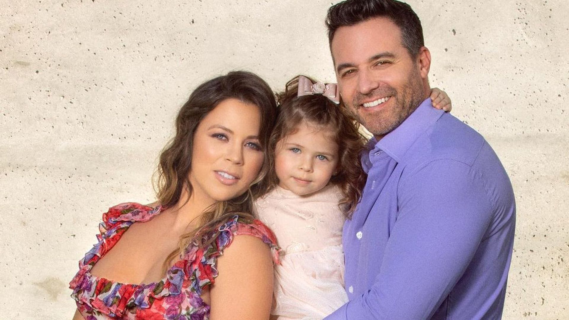 Luna, la hija de Ximena Duque, ya conoce a su hermanita, la pequeña Skye