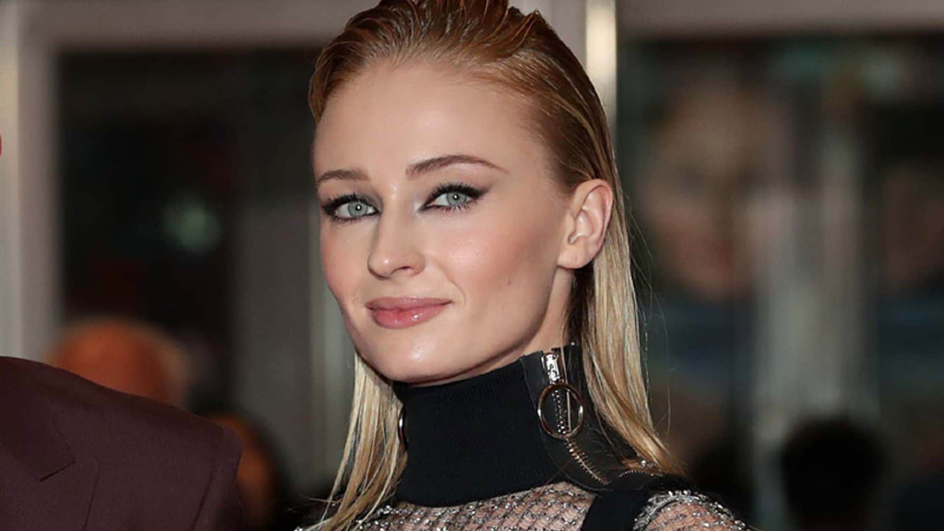 ¿Es este el vestido de noche más increíble de Sophie Turner hasta la fecha?