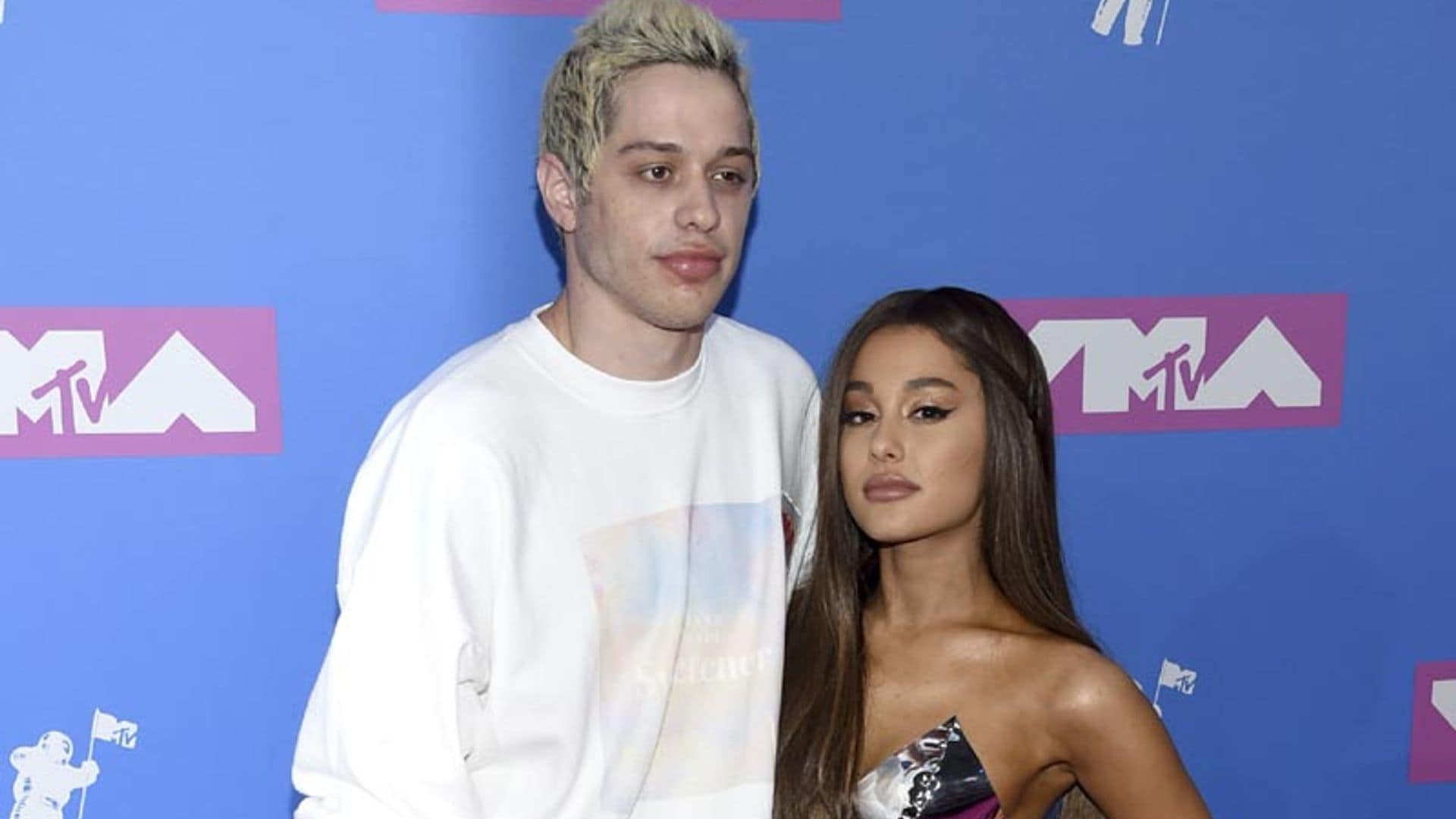 Ariana Grande responde a las bromas de su ex, Pete Davidson, sobre su compromiso