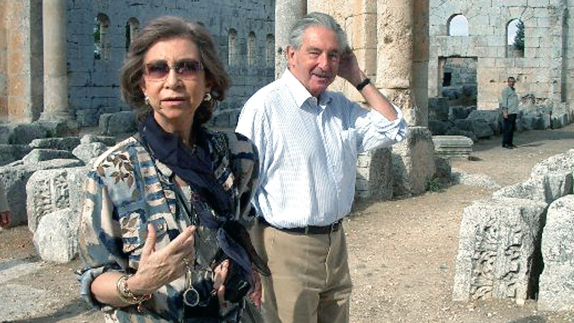 La reina Sofía durante una visita privada a Siria en compañía de su tío abuelo, el príncipe Miguel de Grecia