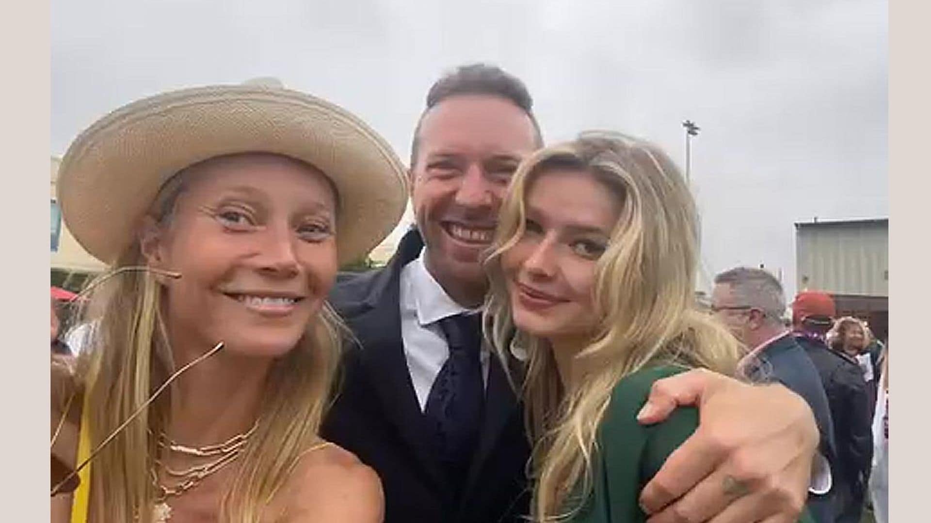 ¡Idéntica a su madre! Gwyneth Paltrow y Chris Martin, muy orgullosos en la graduación de su hija Apple, de 18 años