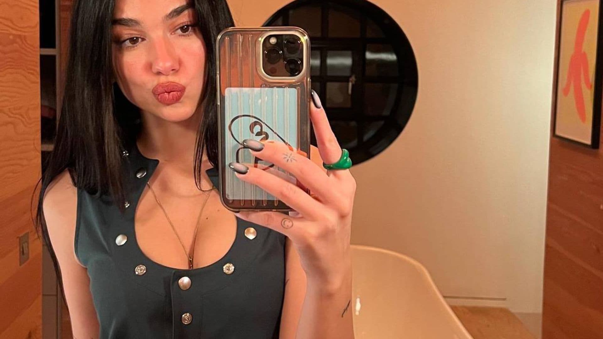 La manicura con aura de Dua Lipa y otras opciones para copiar la tendencia más mística