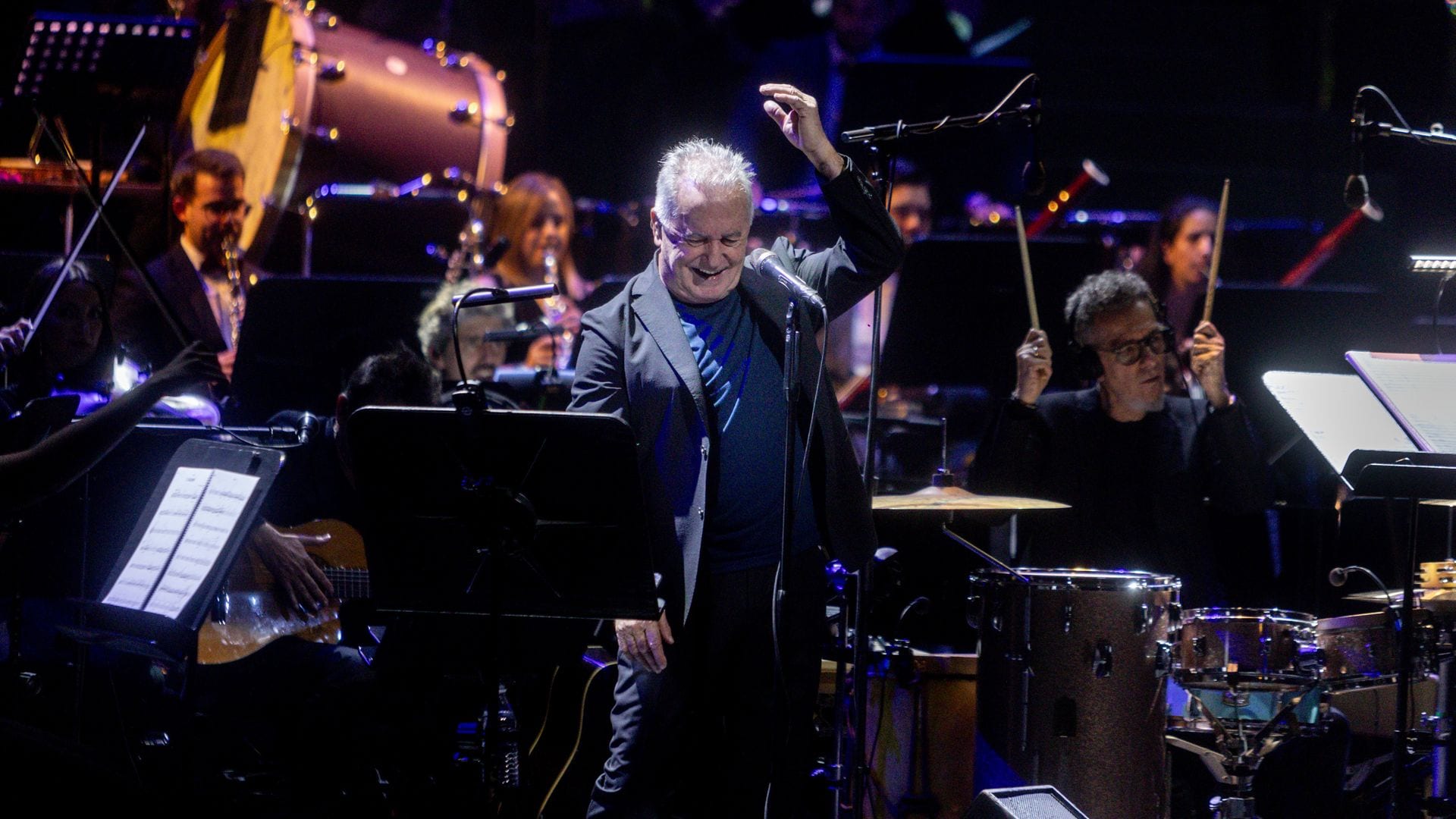 El espectacular debut de Víctor Manuel en el Teatro Real con su hijo de músico y Ana Belén entre el público