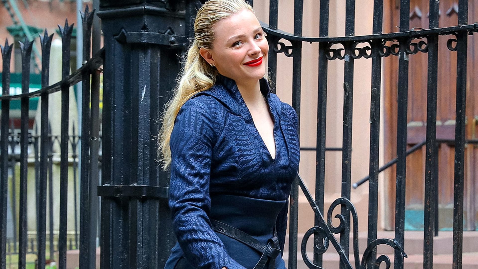 Chloë Grace Moretz explica su cambio de niña a mujer tras perder a su padre