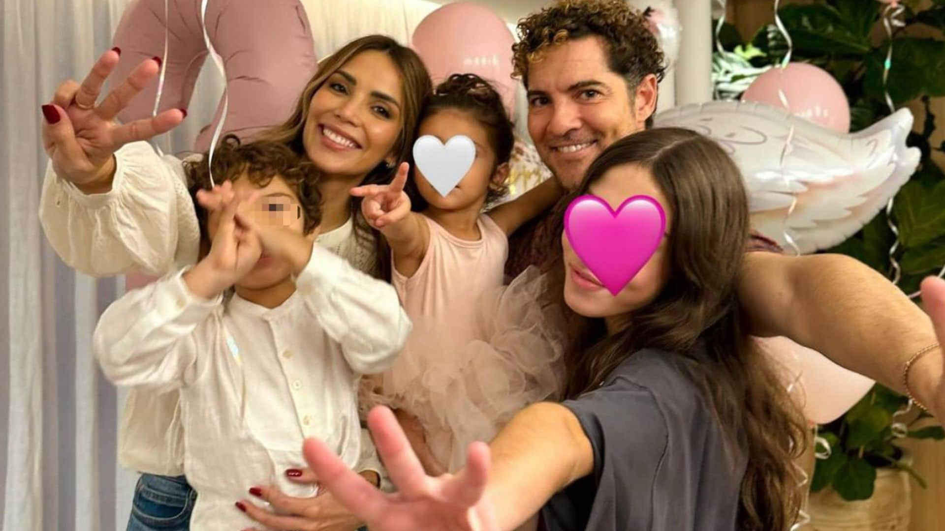 La hija pequeña de Rosanna Zanetti y Bisbal sopla las velas por su tercer cumpleaños, ¡ayudada por sus dos hermanos!