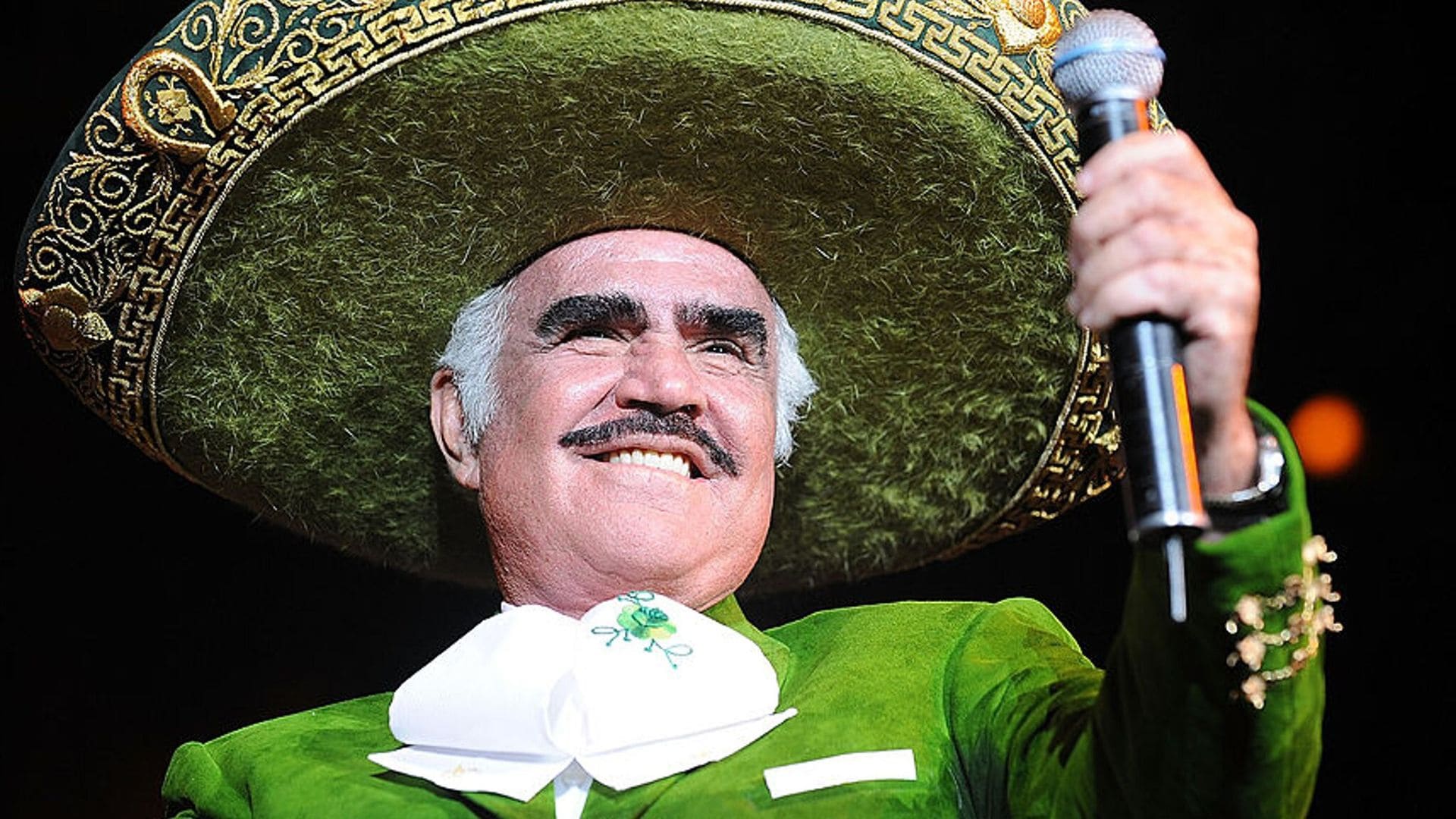 Vicente Fernández se enfrenta a un lento proceso de recuperación