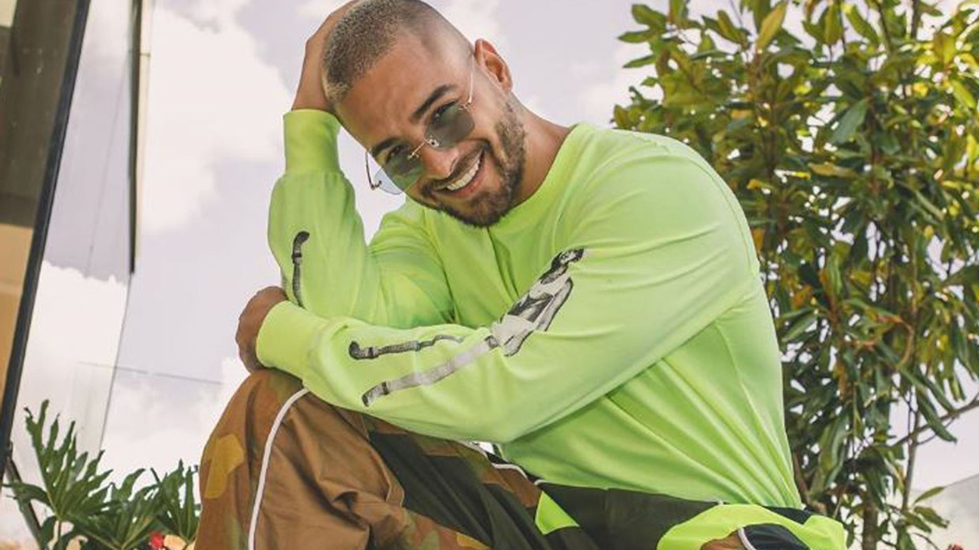 Del rosa al amarillo neón: así es el nuevo cambio de 'look' de Maluma que ha sorprendido a sus fans