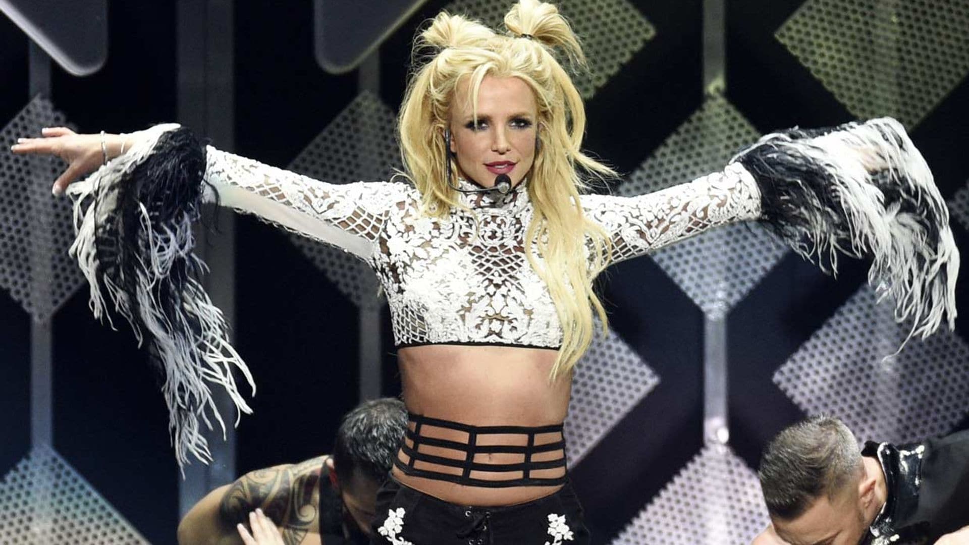 Britney Spears, hospitalizada por romperse un pie mientras bailaba
