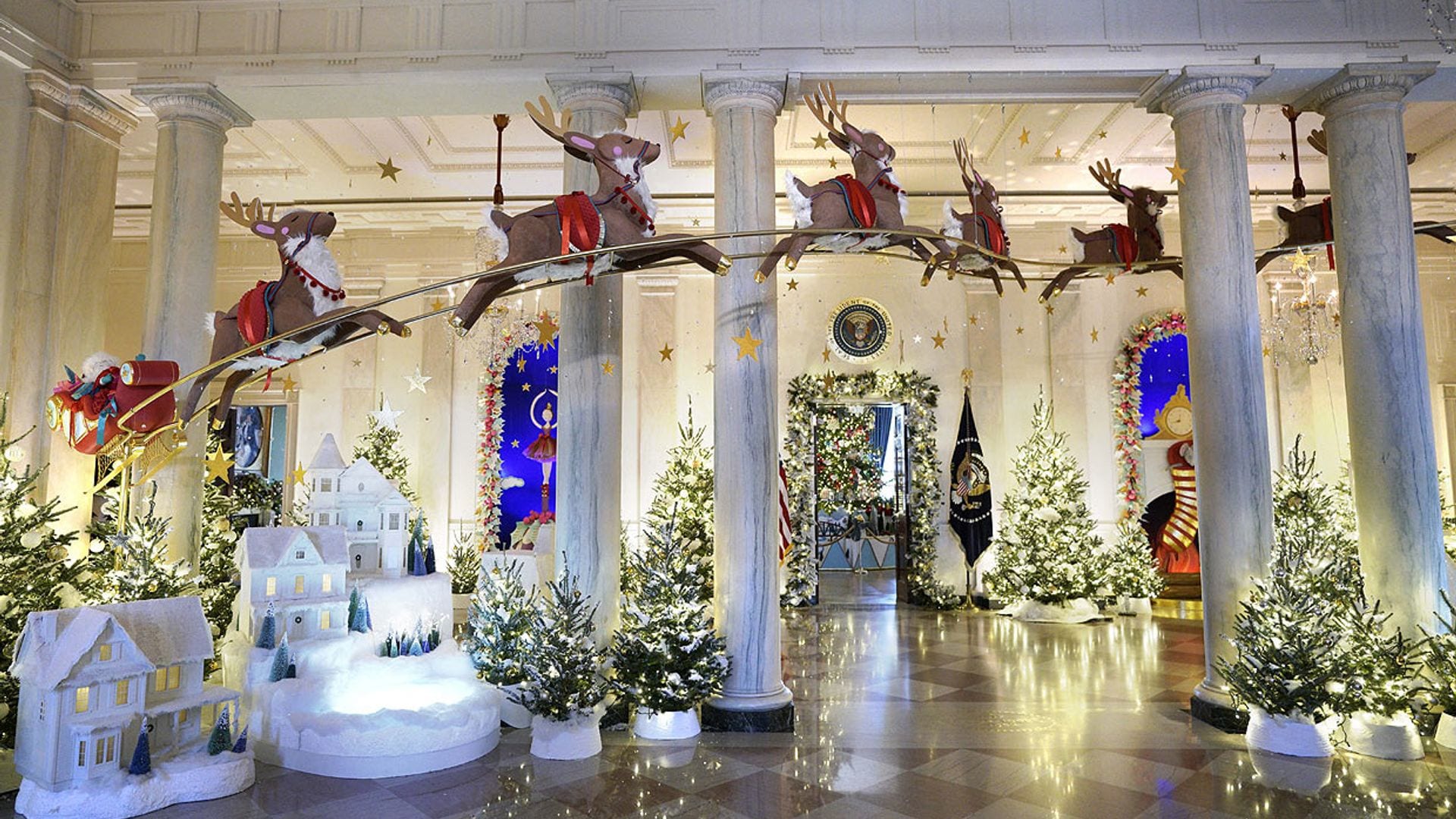 La Casa Blanca se viste de Navidad con más de 142.000 luces, 98 árboles y 34.000 adornos