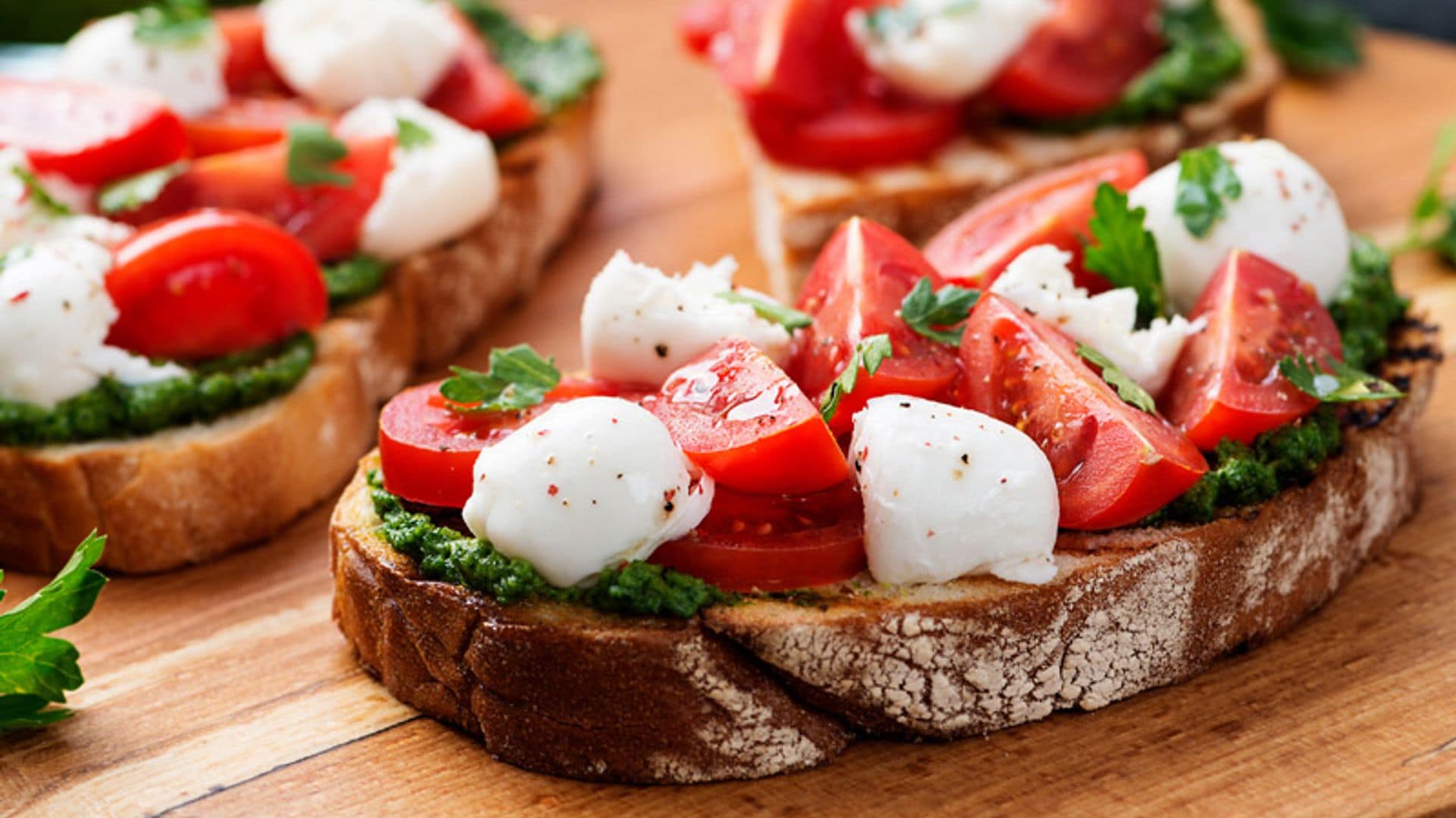 Tostas Caprese