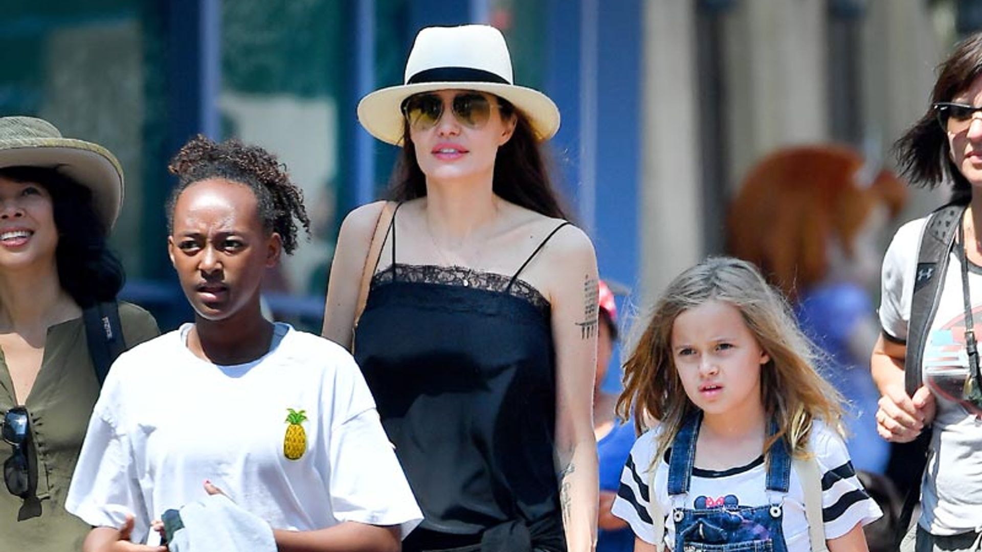 Angelina Jolie, 'muy orgullosa' de la valentía de sus hijos tras su divorcio de Brad Pitt