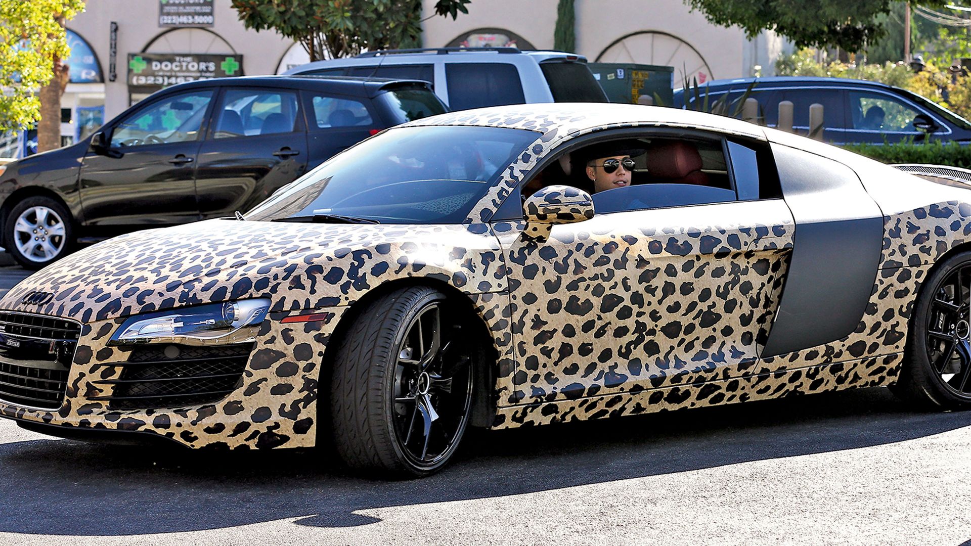 Justin Bieber tiene un nuevo bólido futurista: estos son los otros coches del cantante