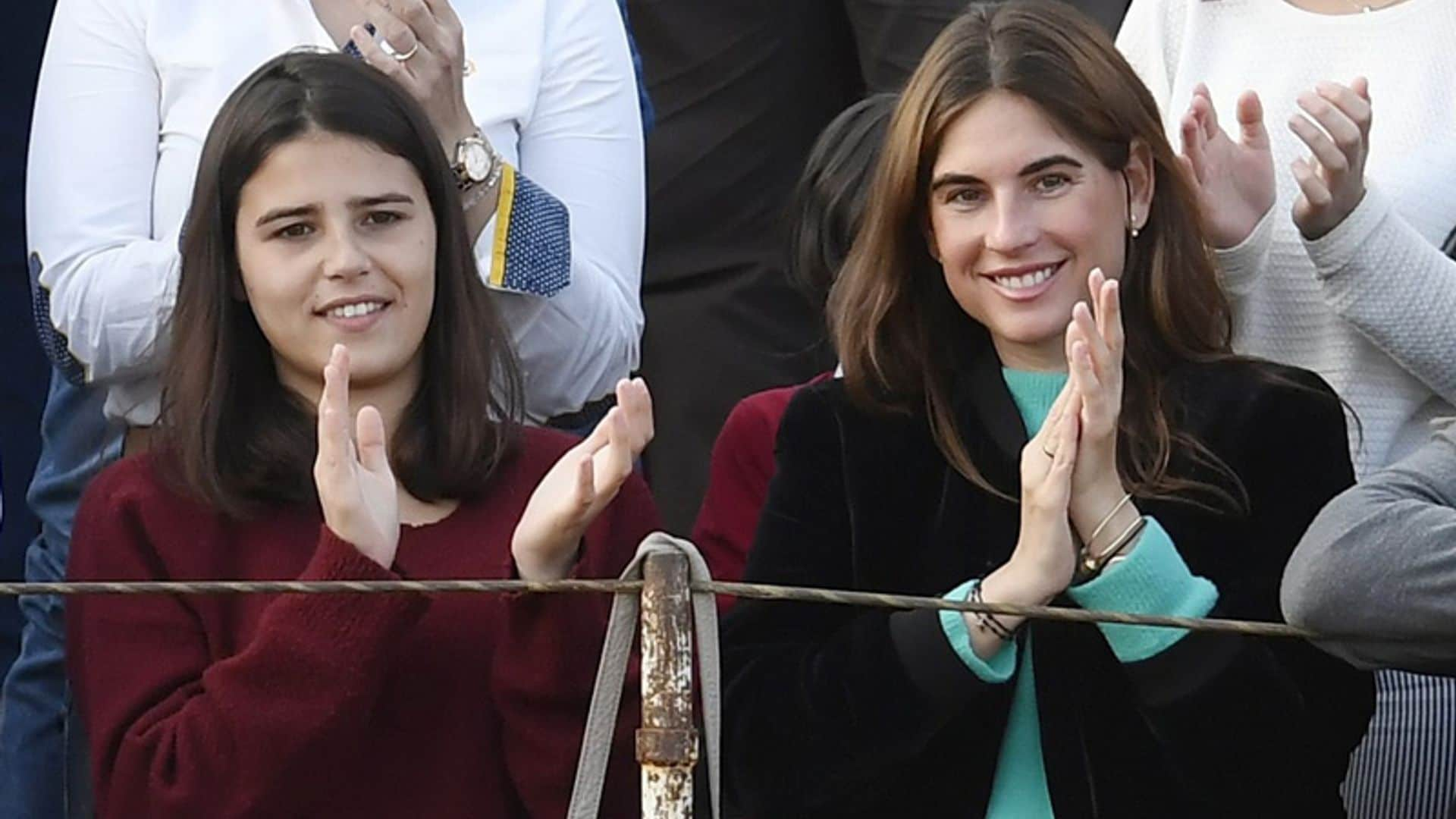 La felicidad de Lourdes Montes y Cayetana al ver juntos en el ruedo a los hermanos Rivera