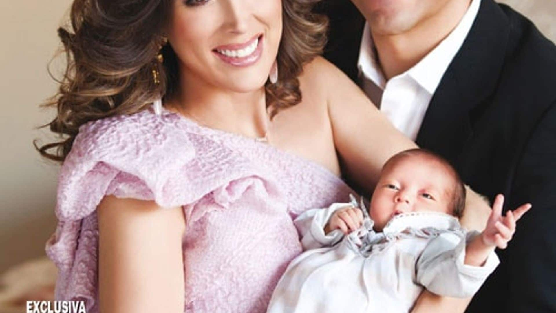 En EXCLUSIVA en ¡HOLA!: Jacqueline Bracamontes nos presenta a 'Mini Jacky'