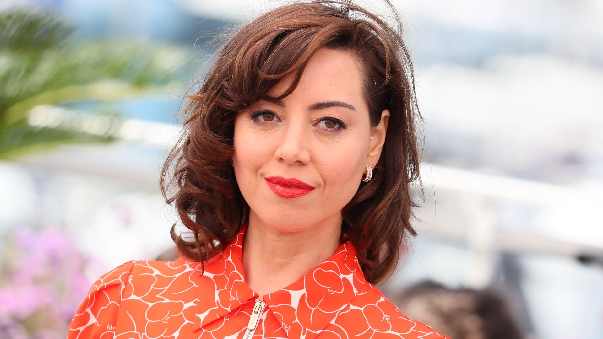 Aubrey Plaza toma una drástica decisión tras el triste fallecimiento de su esposo