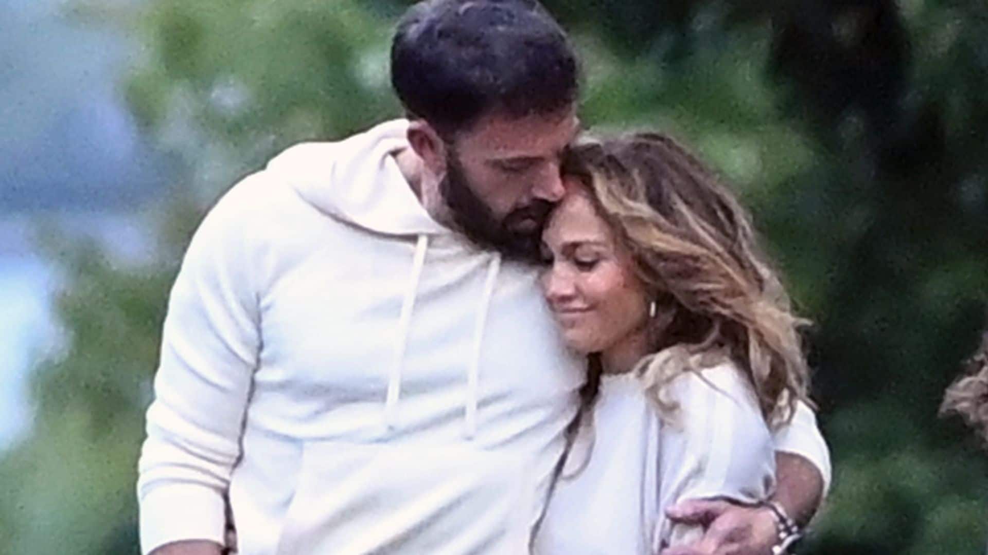 Complicidad y mucho amor en el paseo más romántico de Jennifer Lopez y Ben Affleck