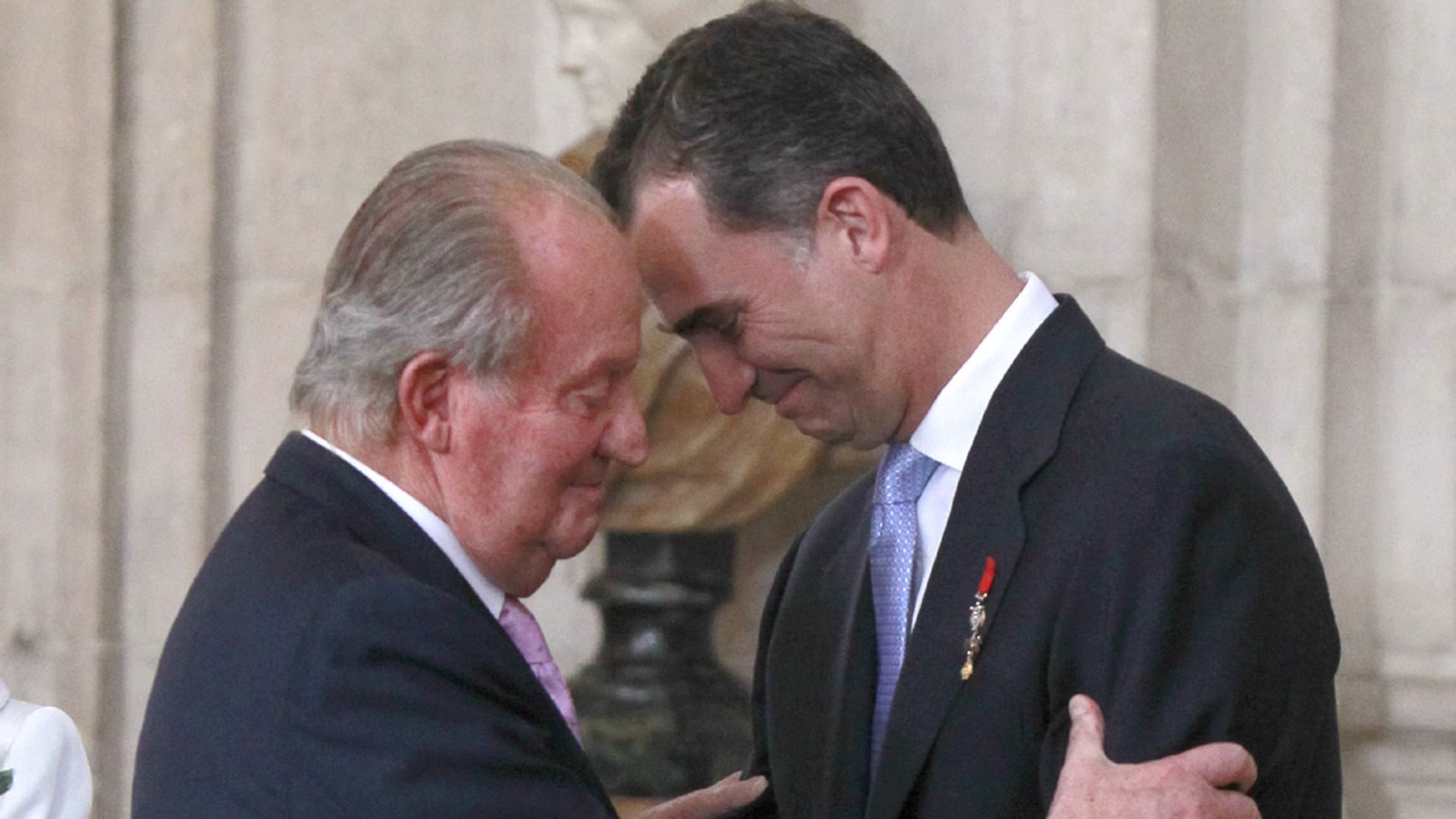 Recordamos los gestos más memorables de la ceremonia de abdicación hace cinco años