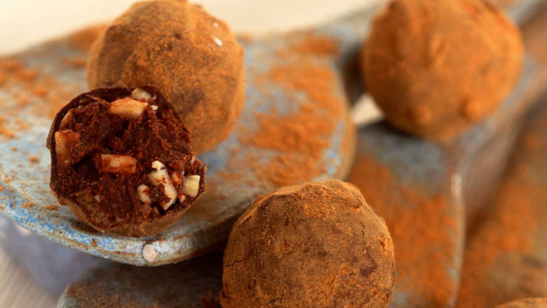 Trufas de chocolate, naranja y almendra