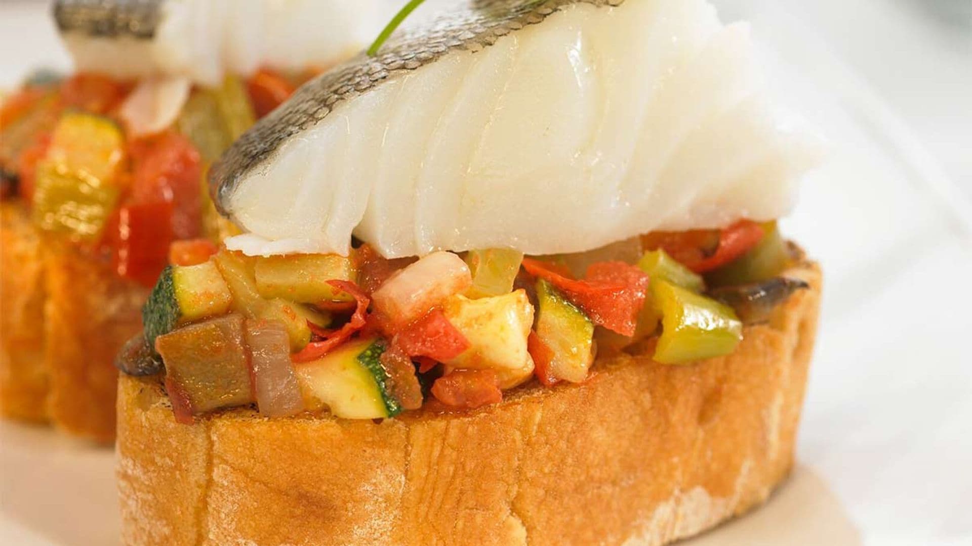 Montadito de bacalao con samfaina