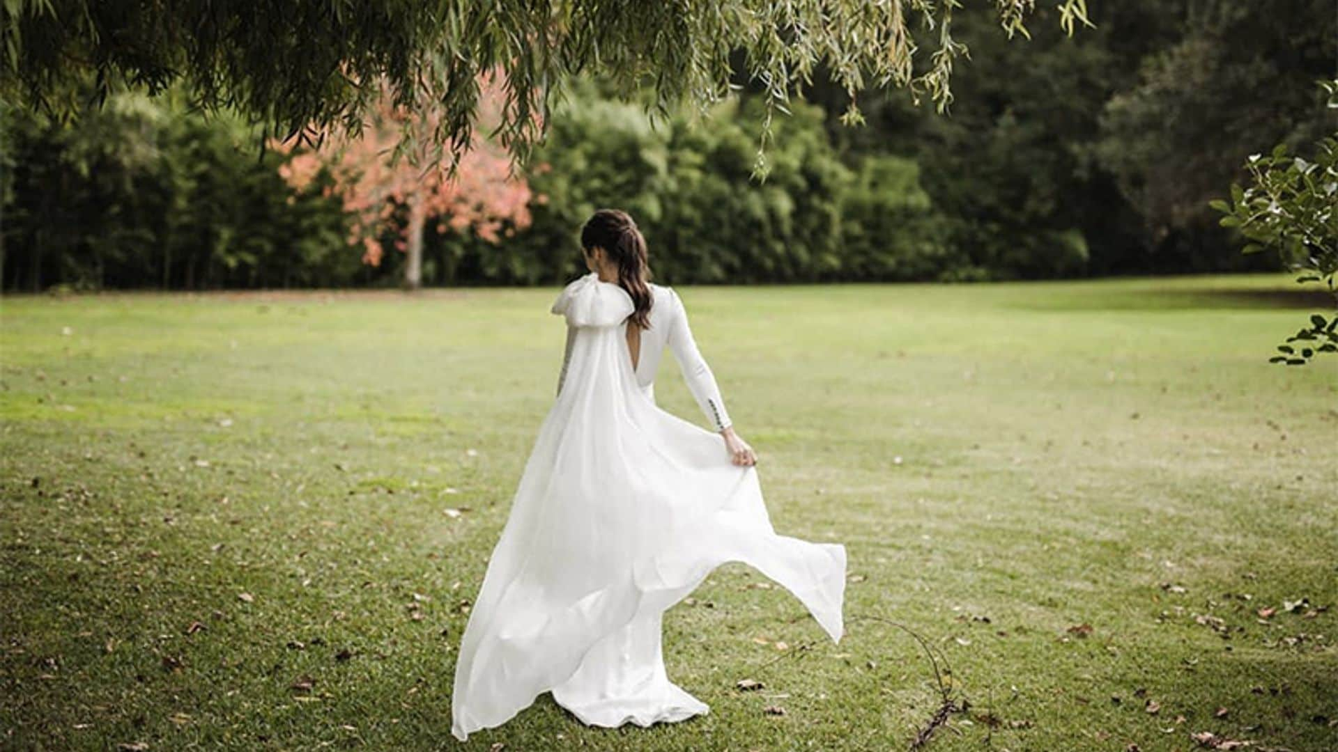 De los primeros bocetos a las pruebas: así se crea, paso a paso, un vestido de novia a medida