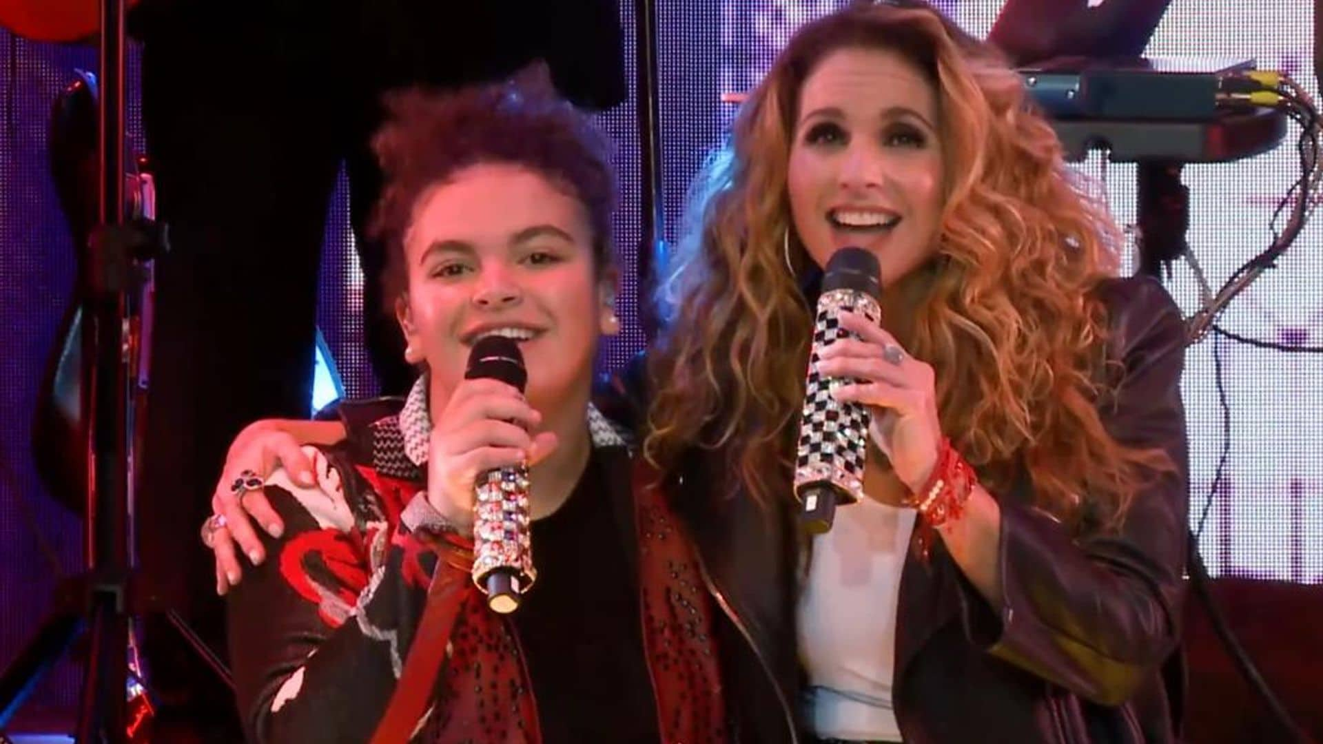 Lucero canta por primera vez junto a su hija, Lucerito, en un emotivo concierto