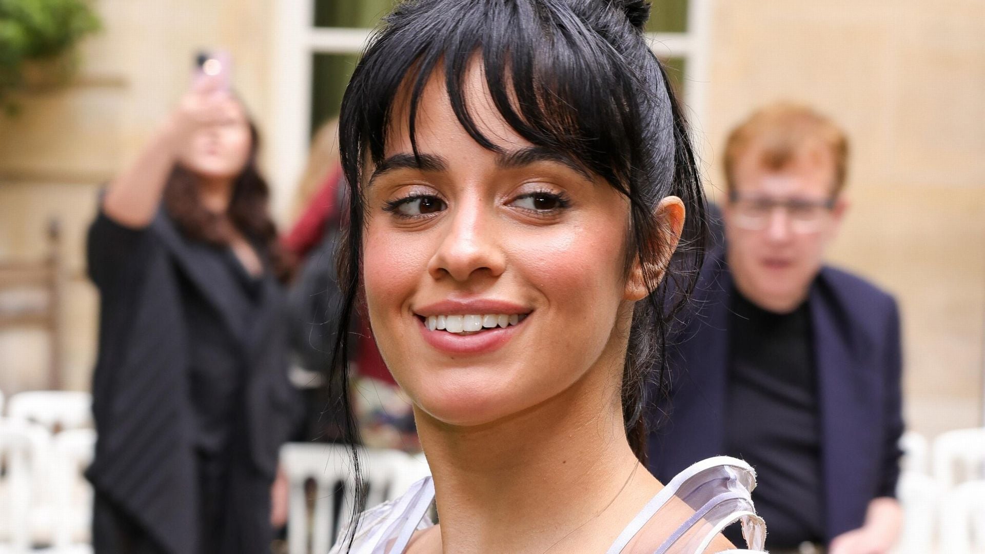 Camila Cabello y su impresionante ‘look’ de Alta Costura en París